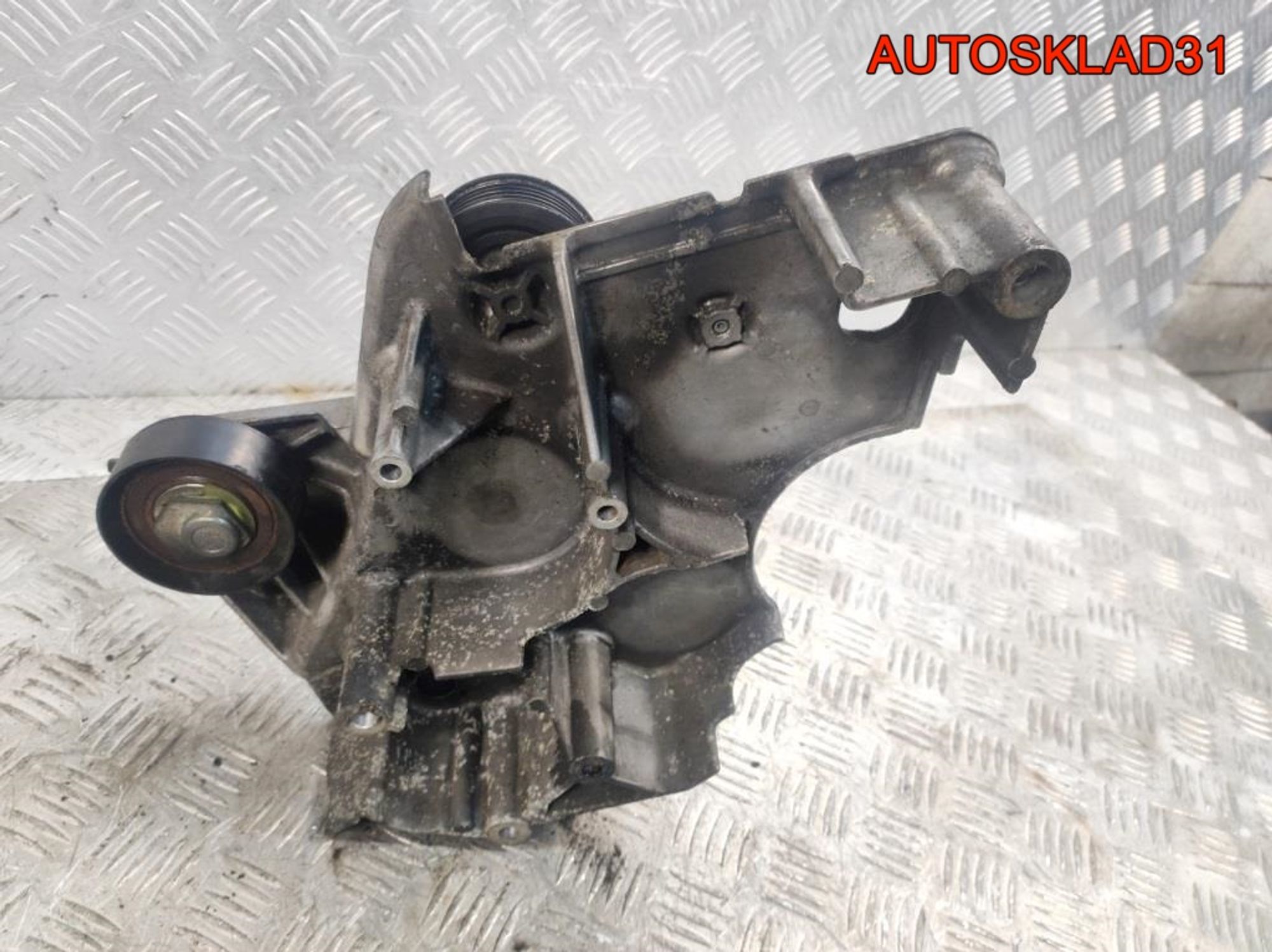 Кронштейн вискомуфты Audi A6 C5 2,5 AKE Дизель 059121313F, 3000 рублей, Дубовое