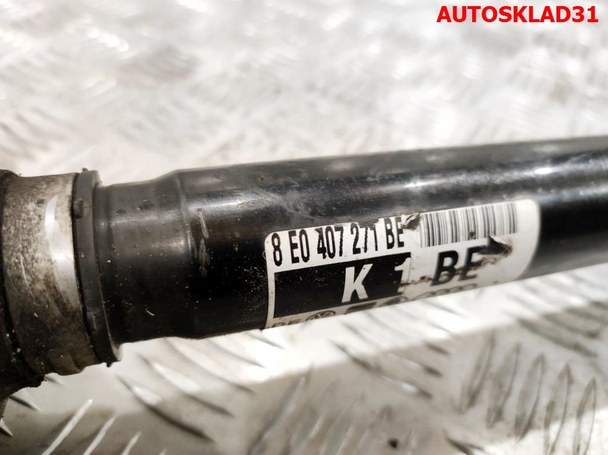 Полуось передняя левая Audi A4 B7 1,8 BFB АКПП 8E0407271BE, 5000 рублей, Дубовое
