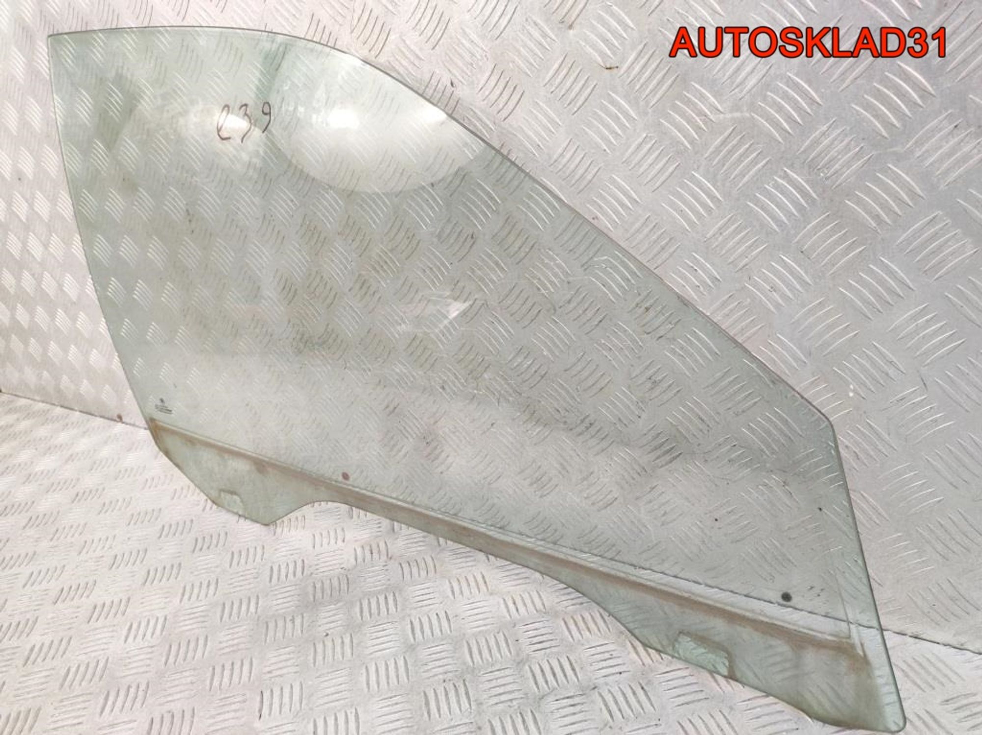 Стекло двери передней правой BMW E39 51328159170, 1300 рублей, Дубовое