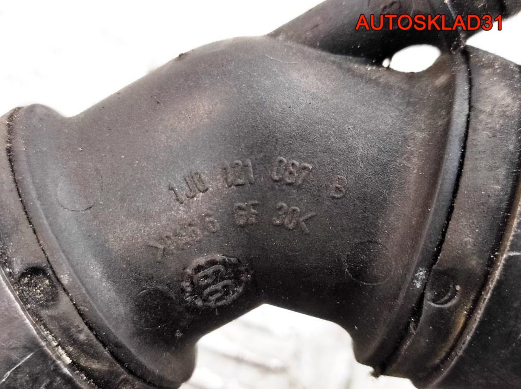 Патрубок радиатора VW Golf 4 1,4 Бензин 1J0121049, 2000 рублей, Дубовое