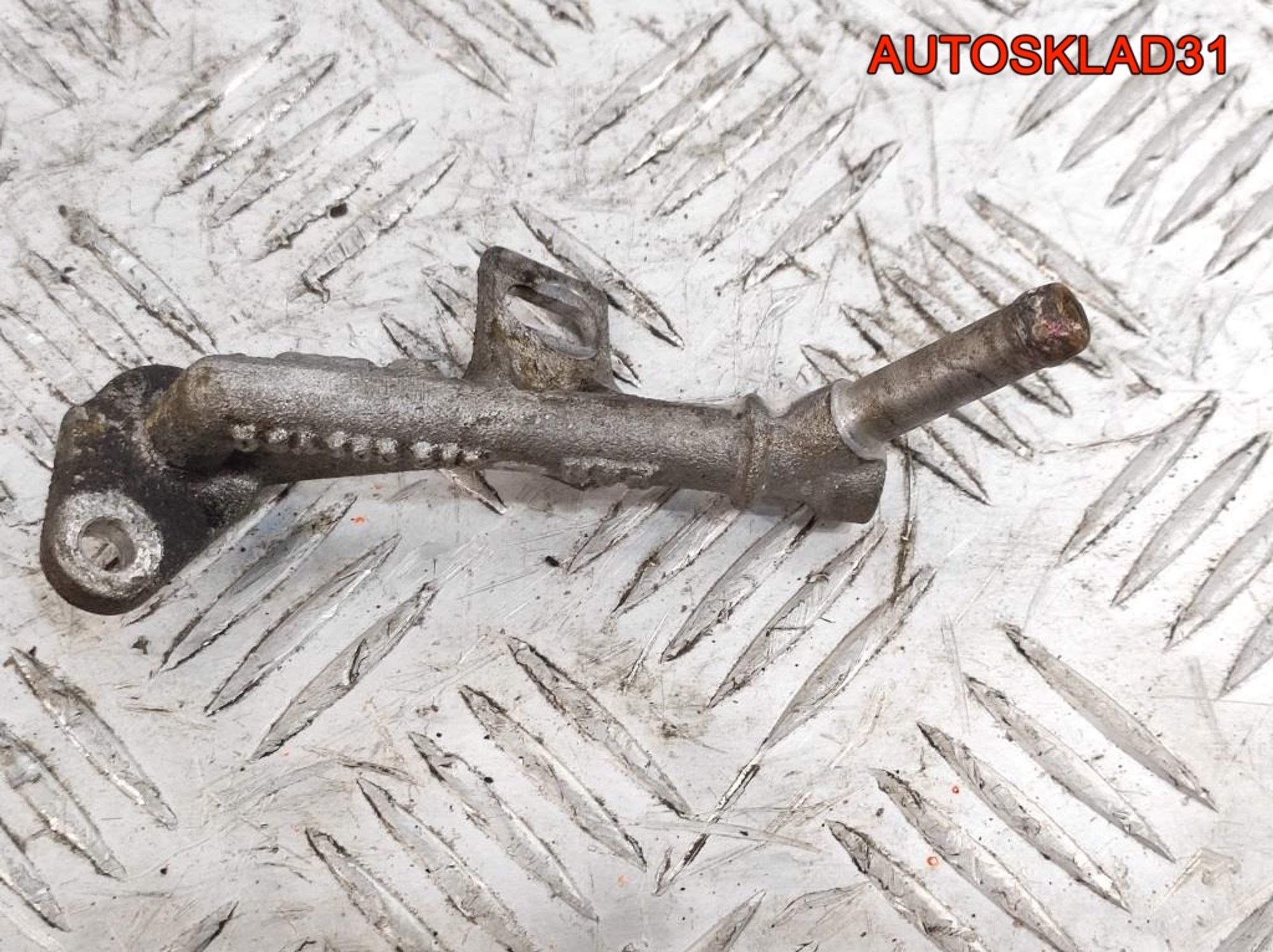 Трубка системы охлаждения VW Golf 5 1,6 BSE 06A103212, 2500 рублей, Дубовое