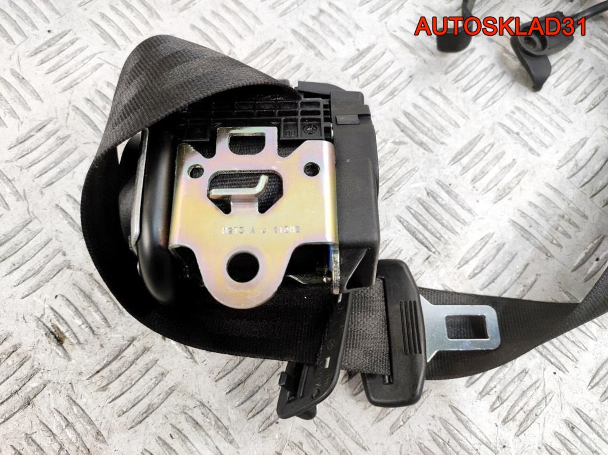 Ремень безопасности задний правый Audi A8 D3 4E0857806B, 1100 рублей, Дубовое