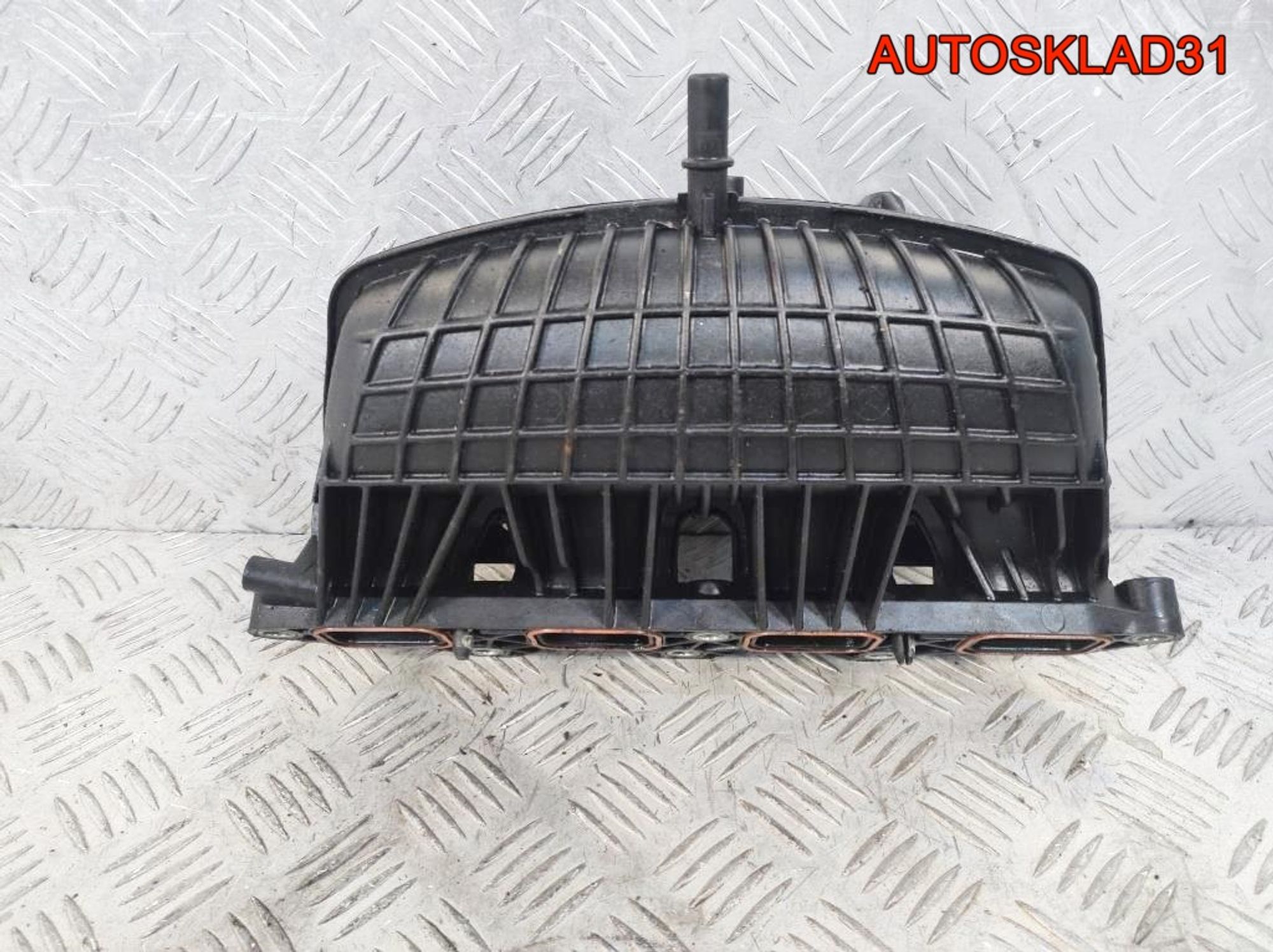 Коллектор впускной VW Tiguan 1,4 CAV 03C129711AE, 3300 рублей, Дубовое