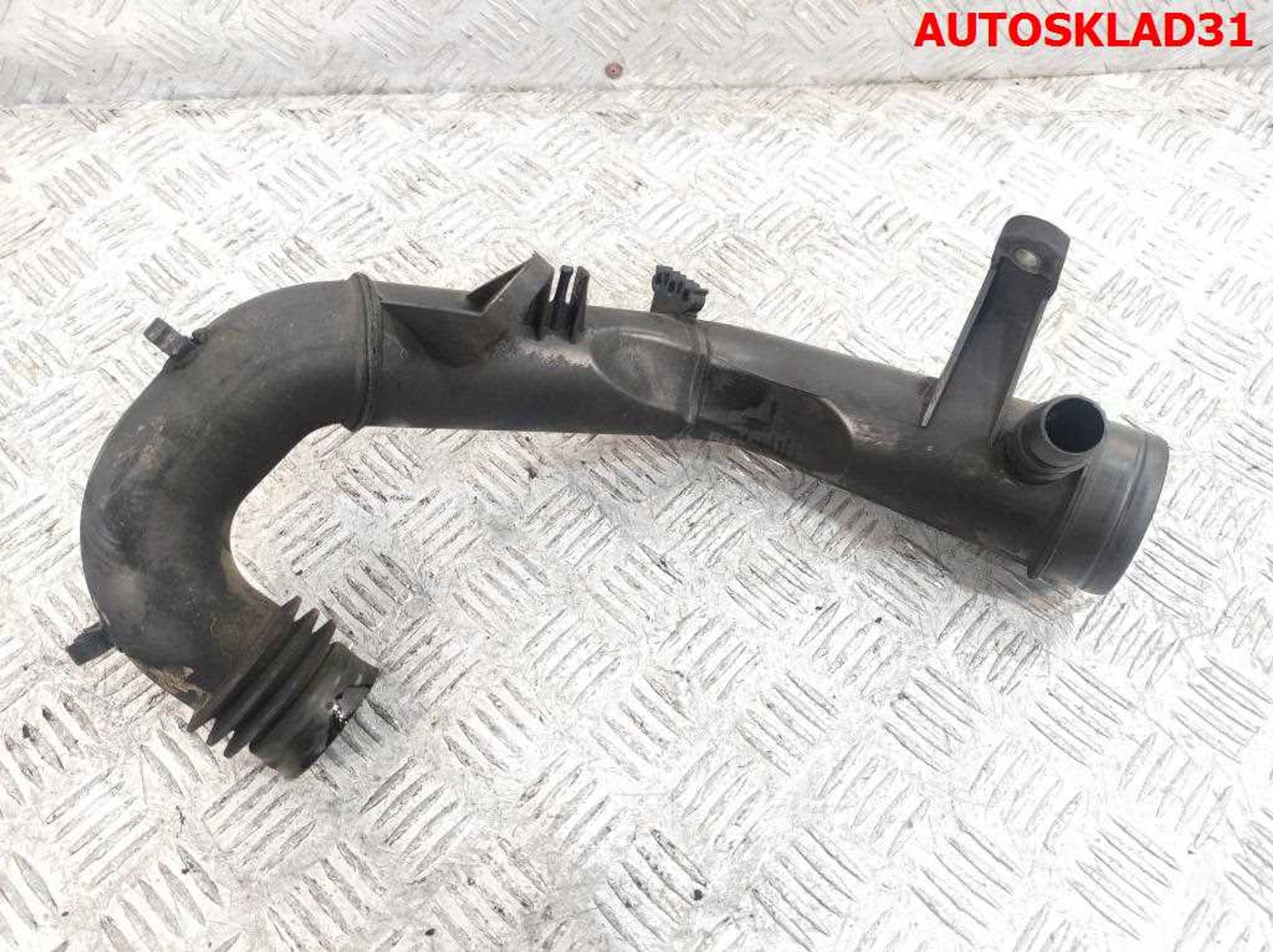 Патрубок воздушного фильтра VW Golf 4 1J0129654C, 1000 рублей, Дубовое