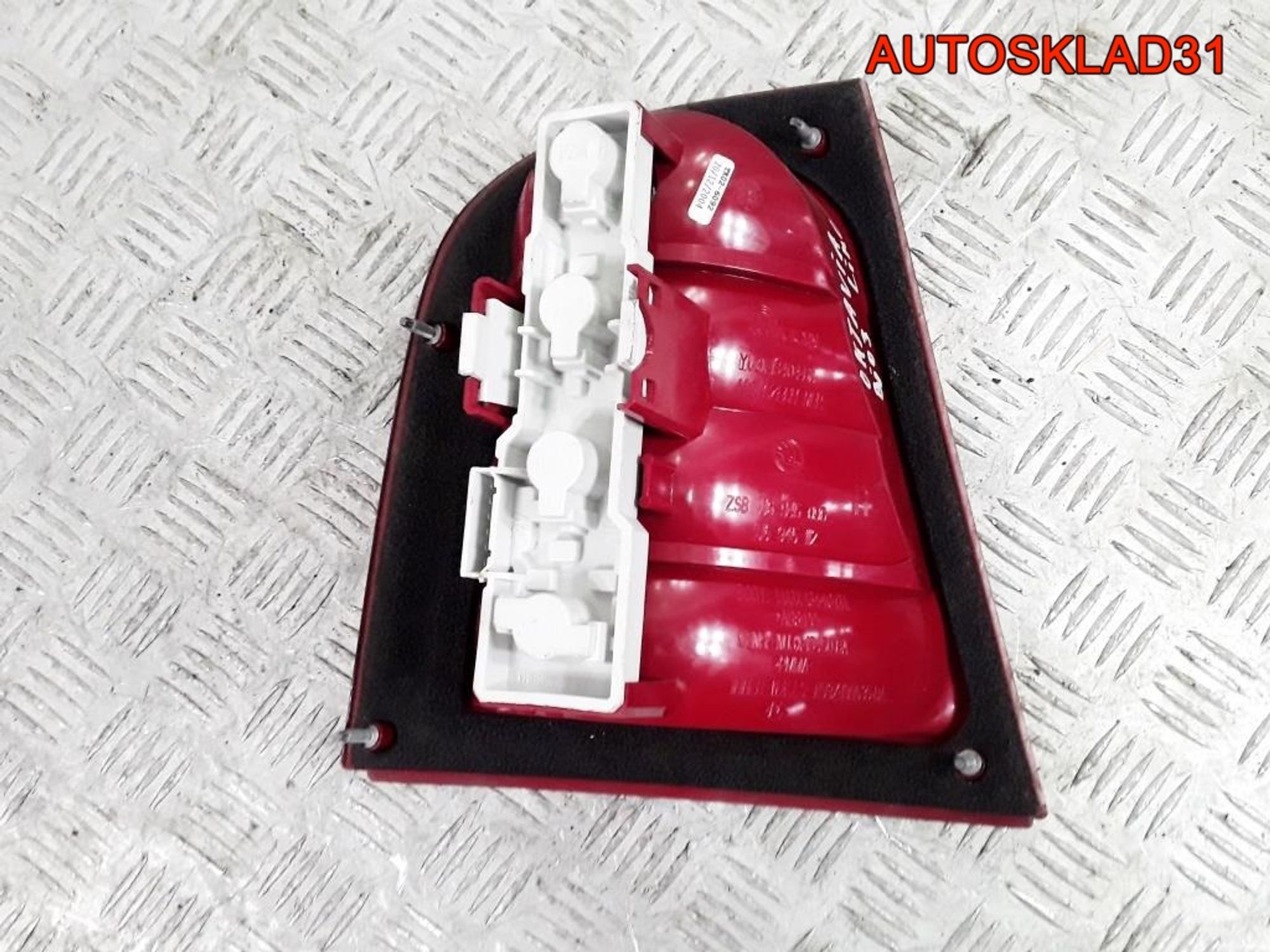 Фонарь задний правый Skoda Octavia A4 1U6945112, 2900 рублей, Дубовое