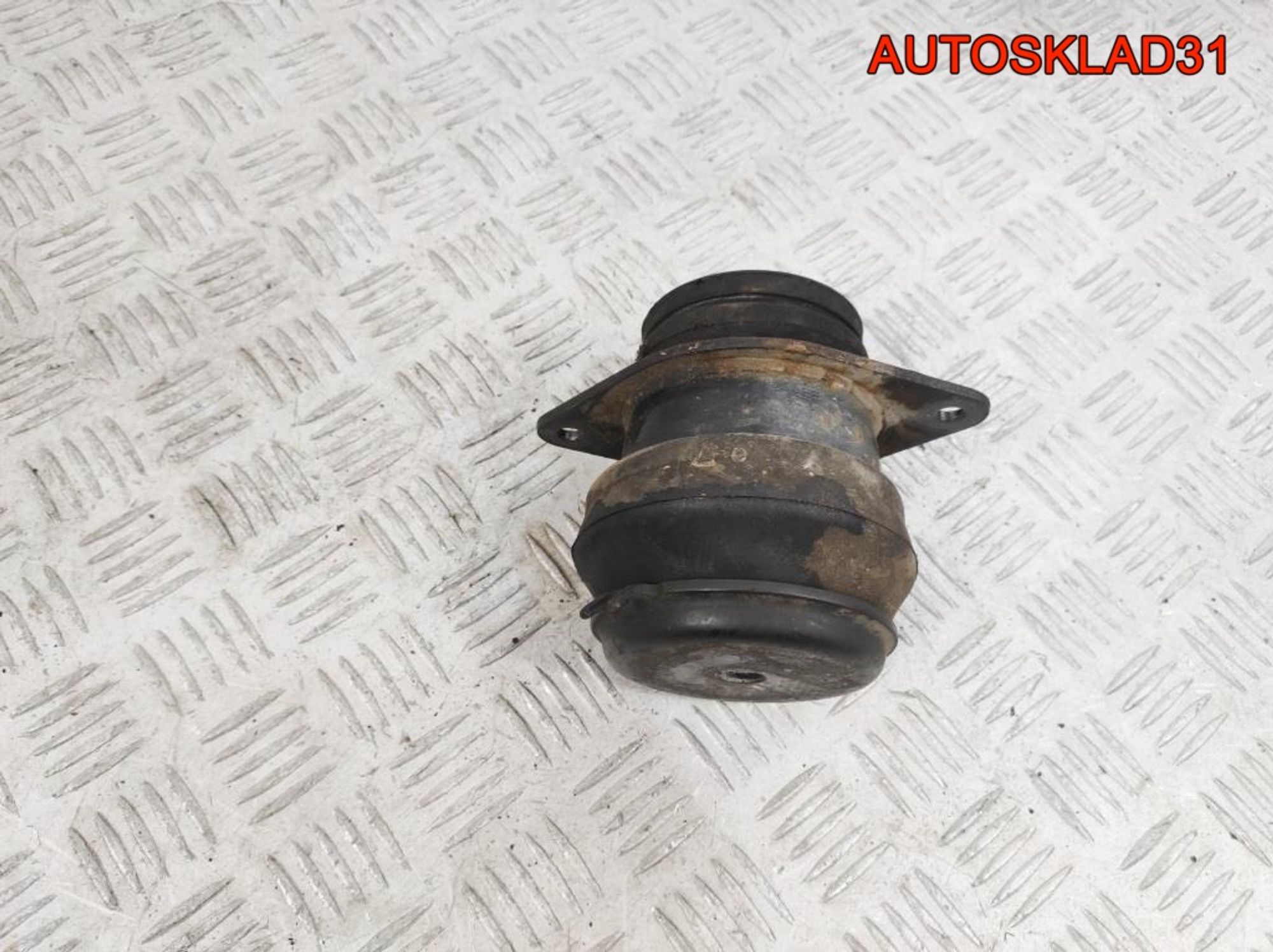 Опора двигателя VW Golf 3 1H0199625, 2000 рублей, Дубовое