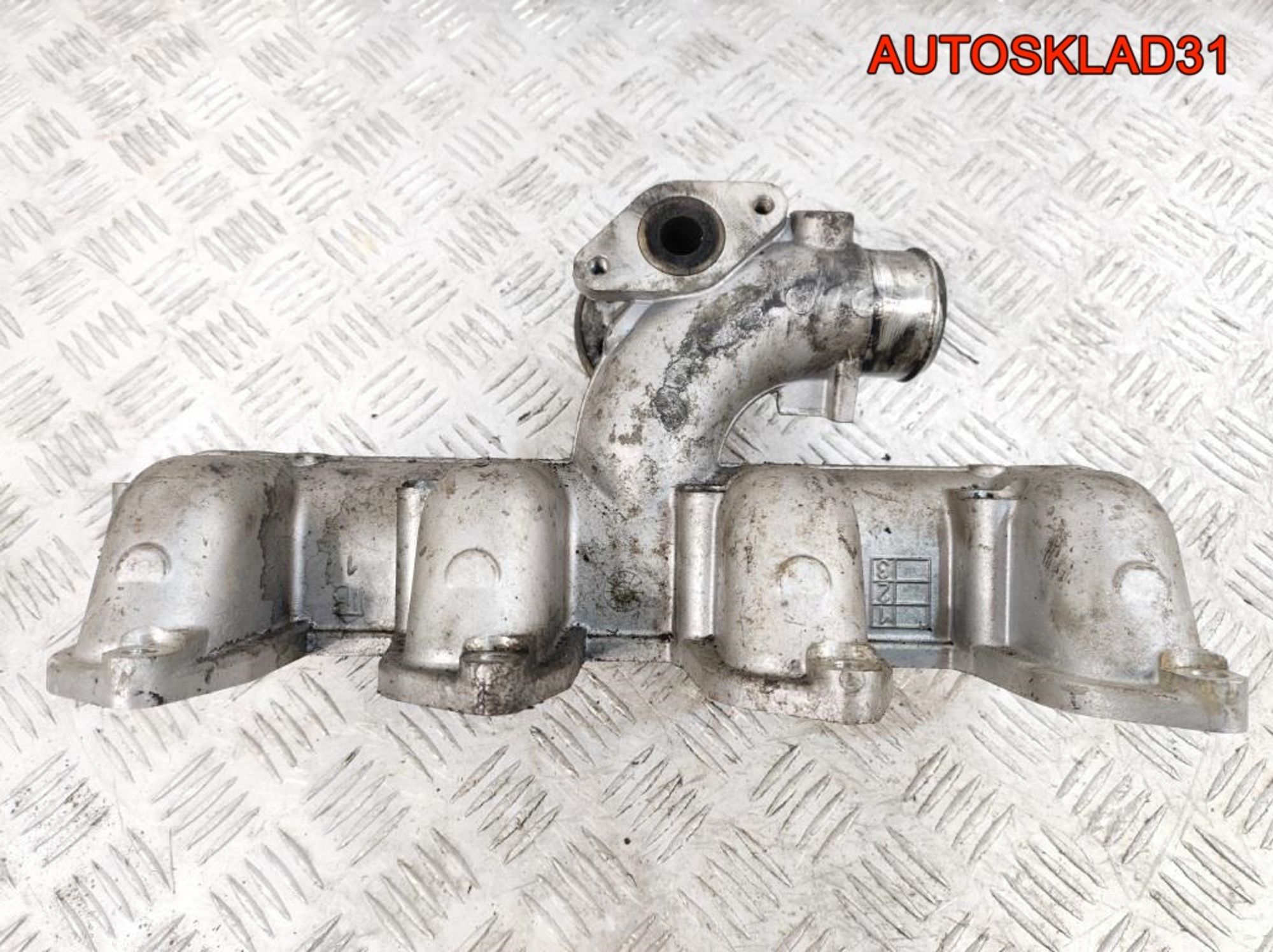 Коллектор впускной Ford Focus 1 1,8 Дизель 1498882, 700 рублей, Дубовое