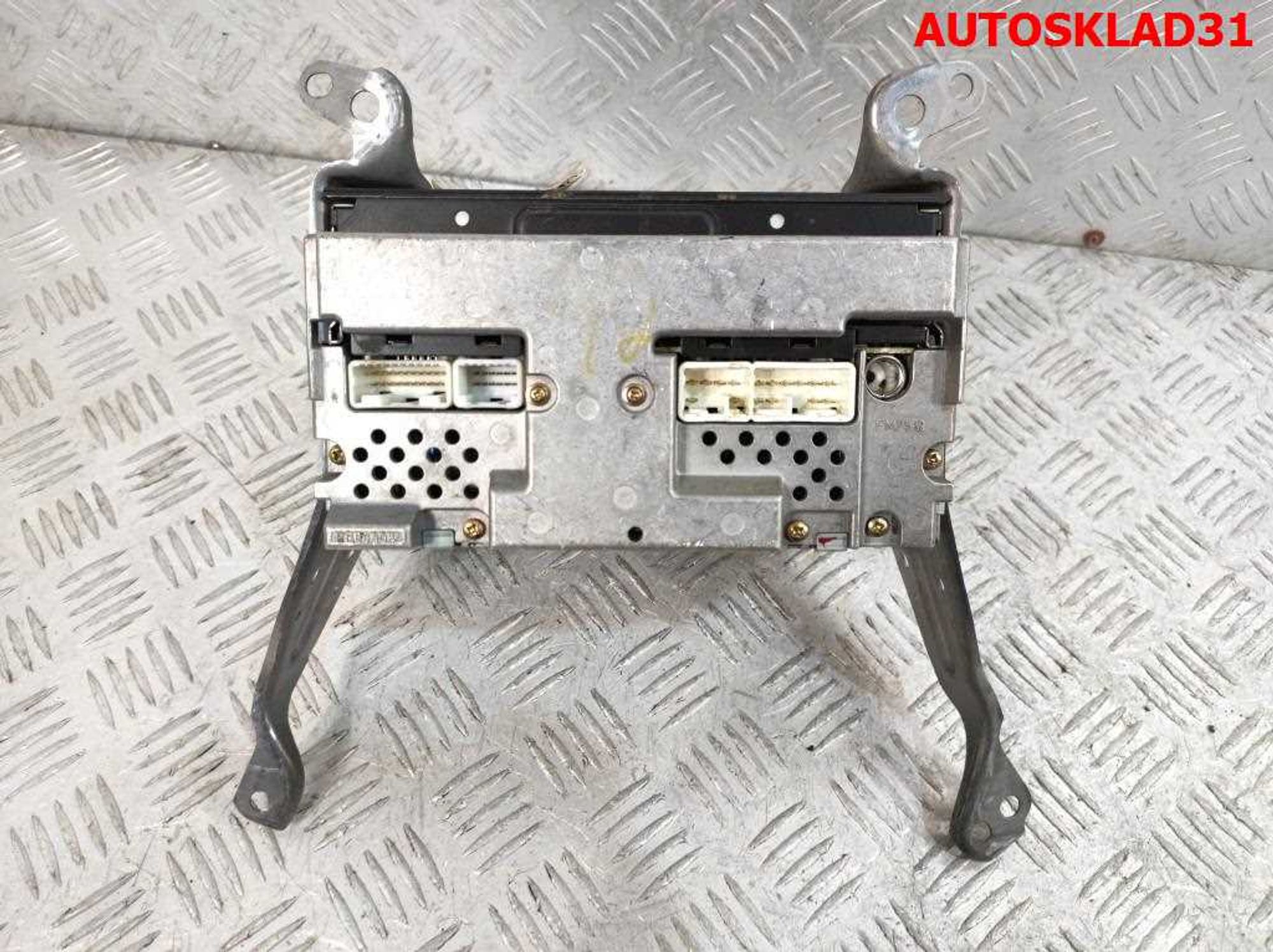 Магнитола W53900 Toyota Avensis 2 8612005070, 1000 рублей, Дубовое