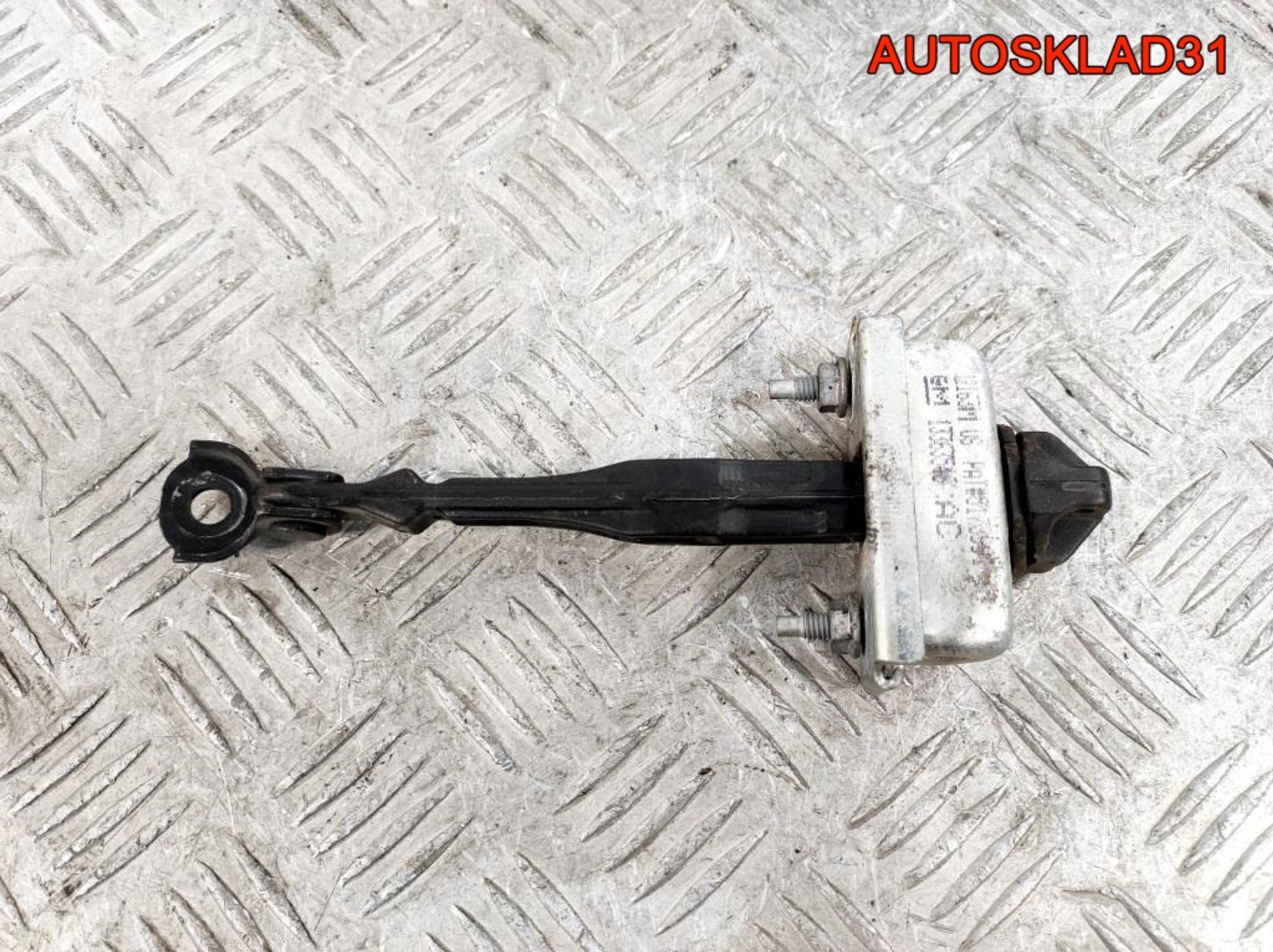 Ограничитель двери передний Opel Astra J 13363546, 900 рублей, Дубовое