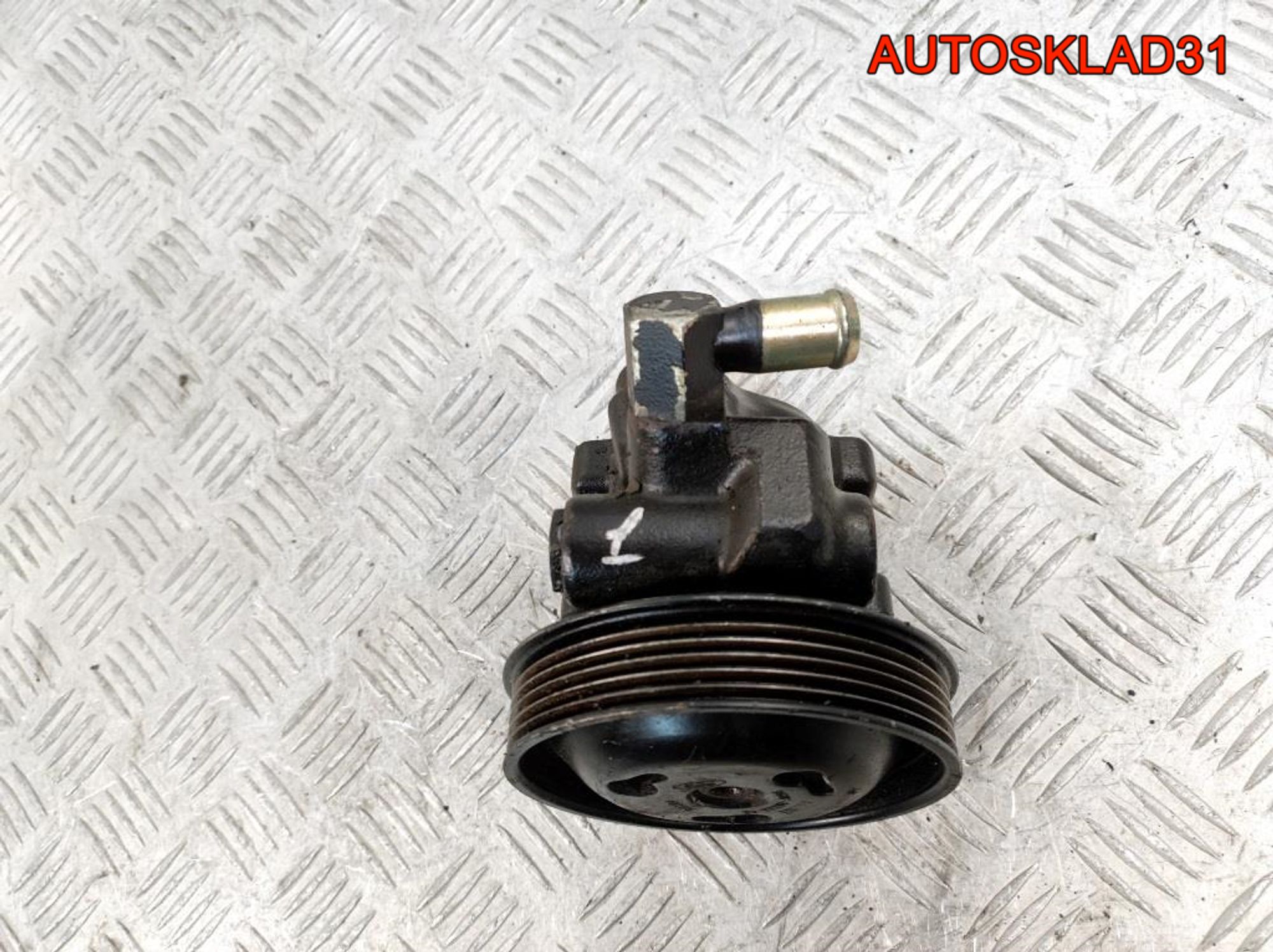 Насос ГУР Ford Fiesta Mk4 1.3 Бензин 96MF3A733AE, 1800 рублей, Дубовое