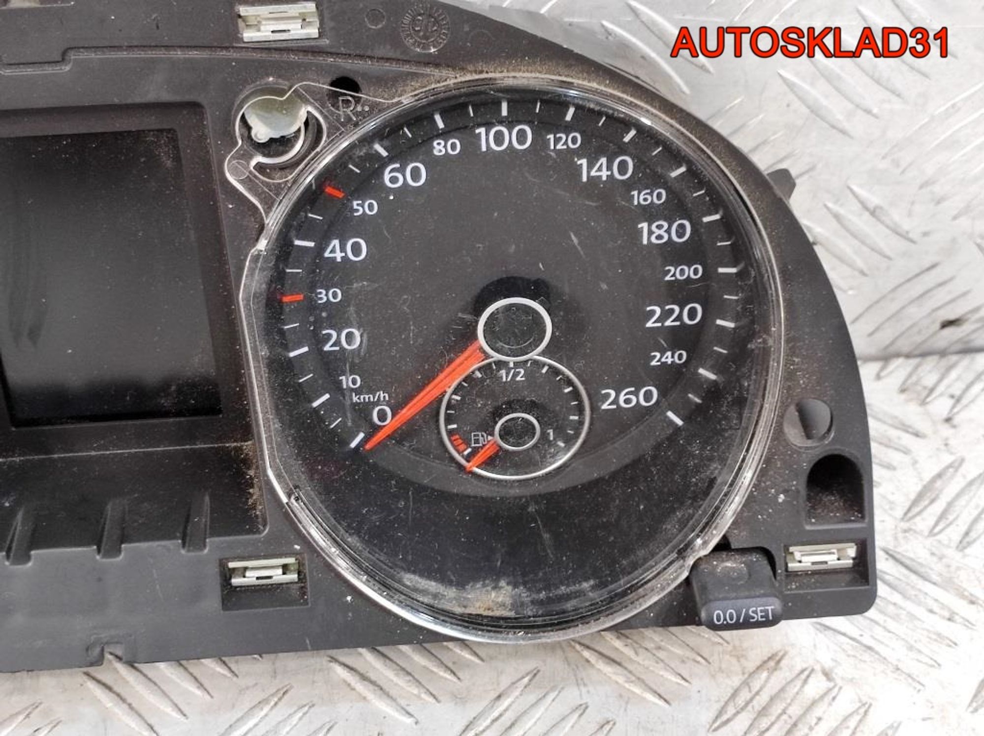 Панель приборов VW Passat B6 3C0920872F Бензин, 5500 рублей, Дубовое