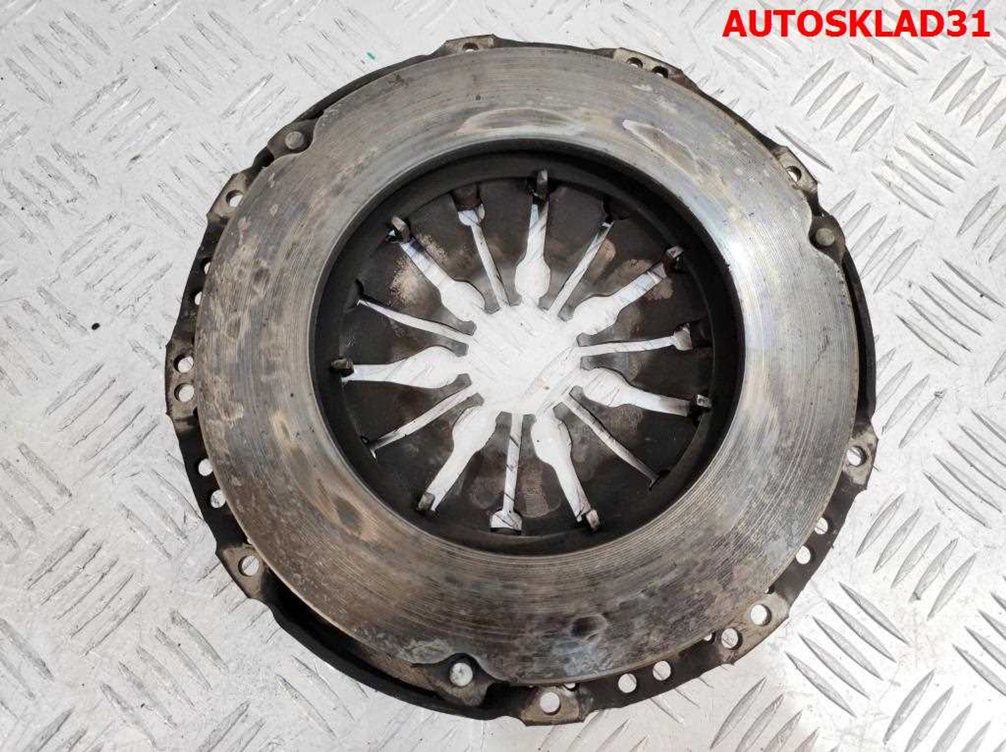 Маховик в сборе со сцеплением Renault Megane 2 1,5 K9K Дизель 8200495249, 8000 рублей, Дубовое