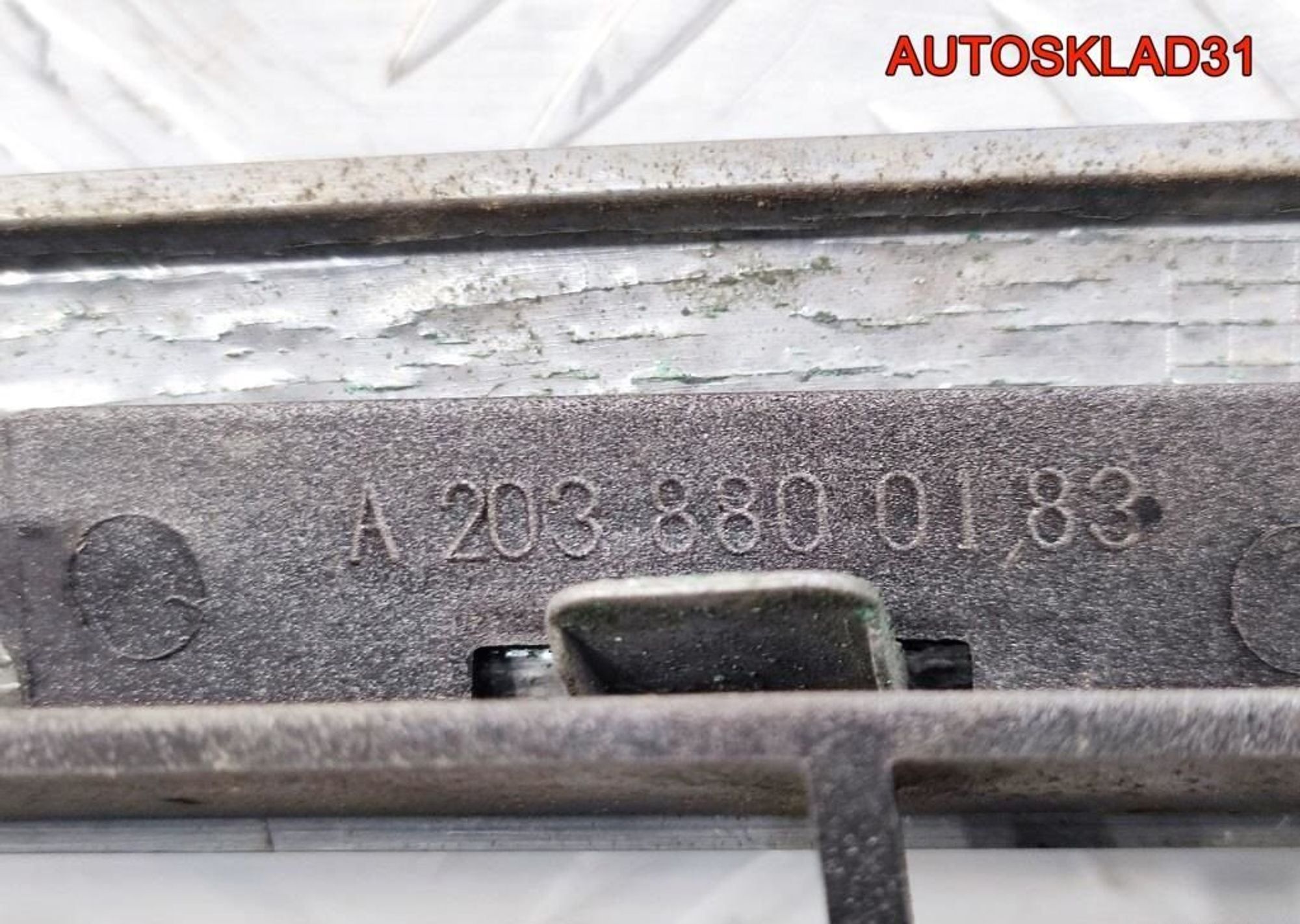 Решетка радиатора Mercedes Benz W203 A2038800183, 4900 рублей, Дубовое