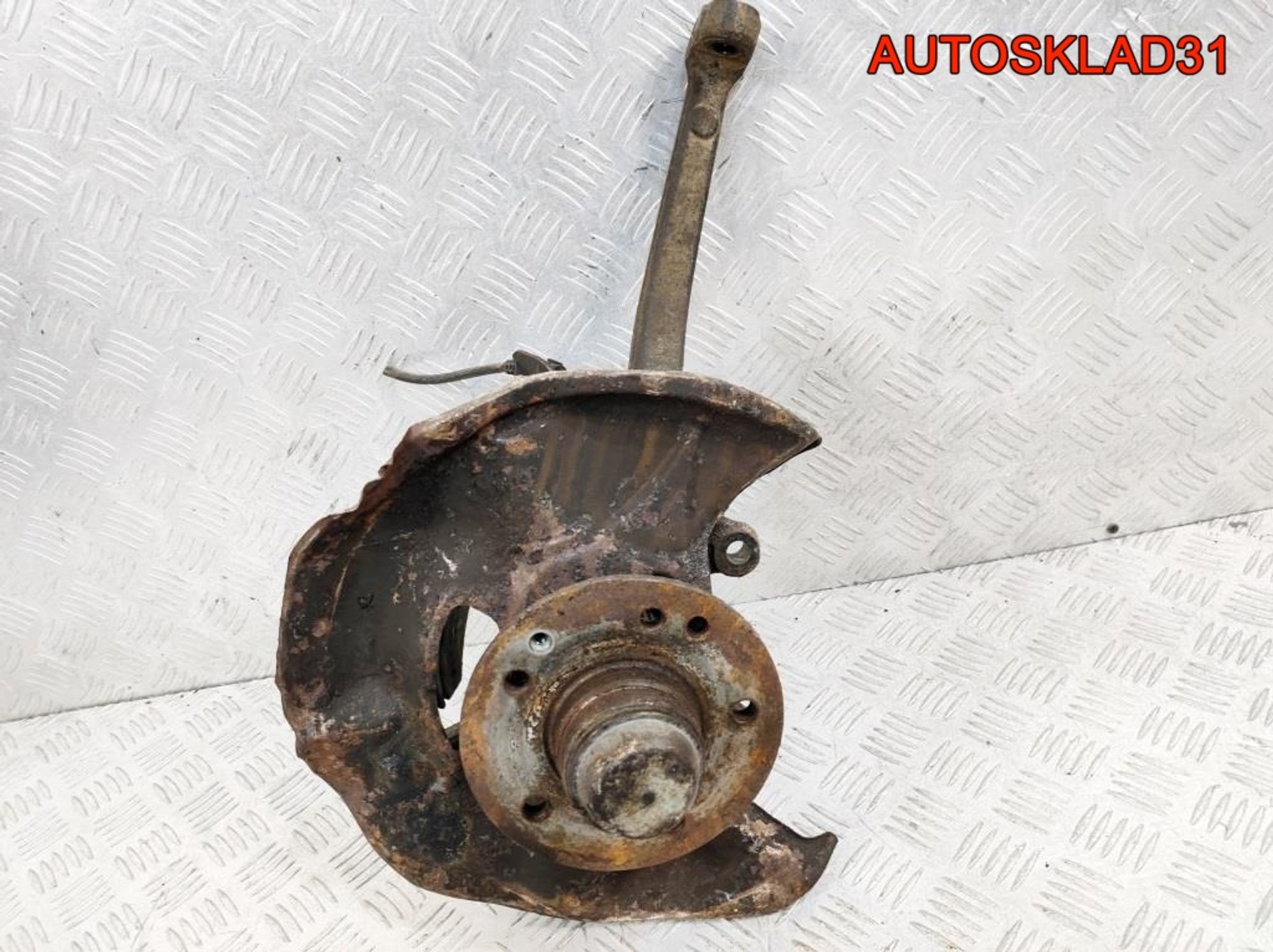 Кулак поворотный передний правый Mercedes W202, 2300 рублей, Дубовое