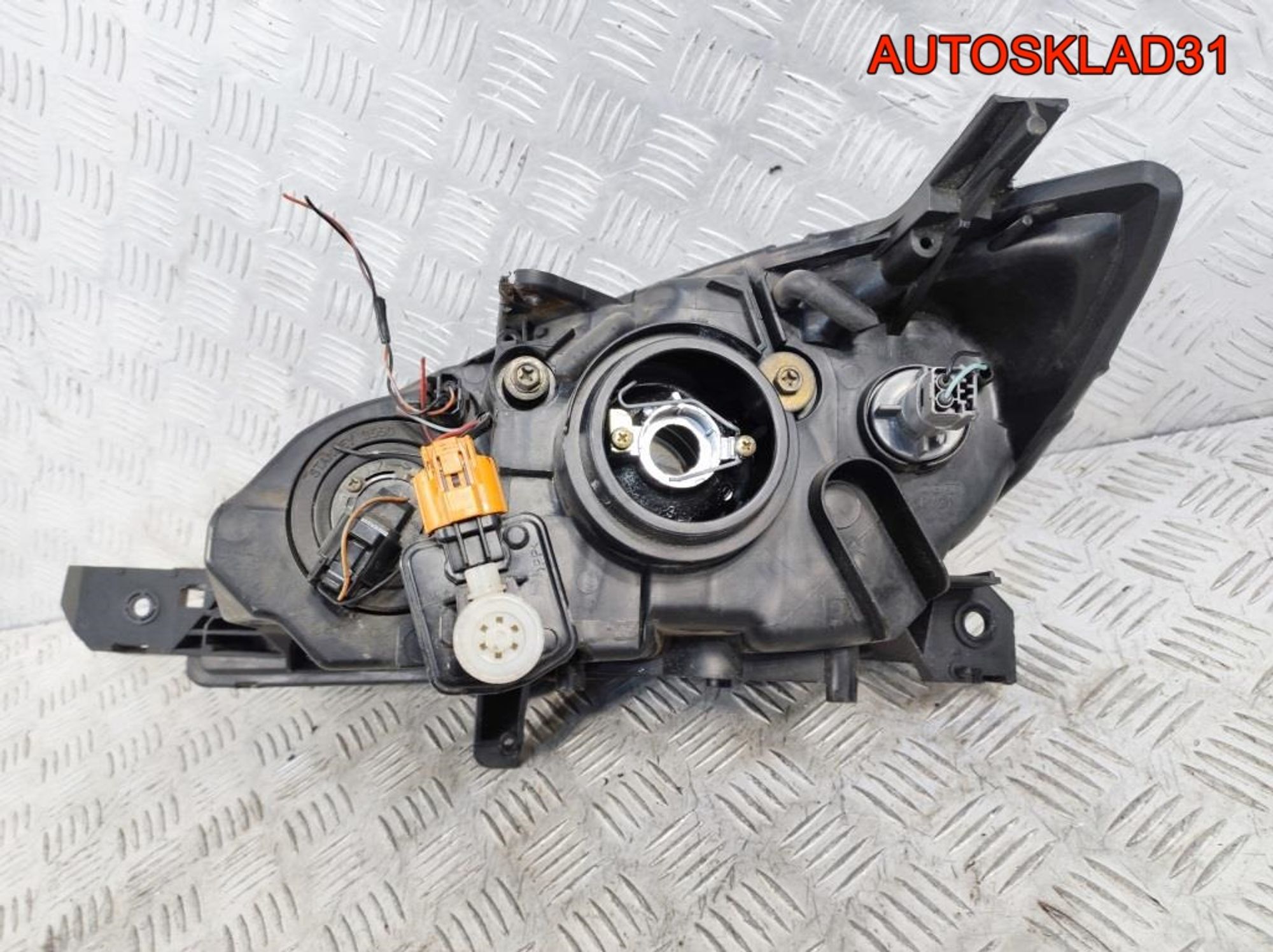 Фара правая Галоген Mazda 3 BK BP4K510K0E Хетчбэк, 6300 рублей, Дубовое