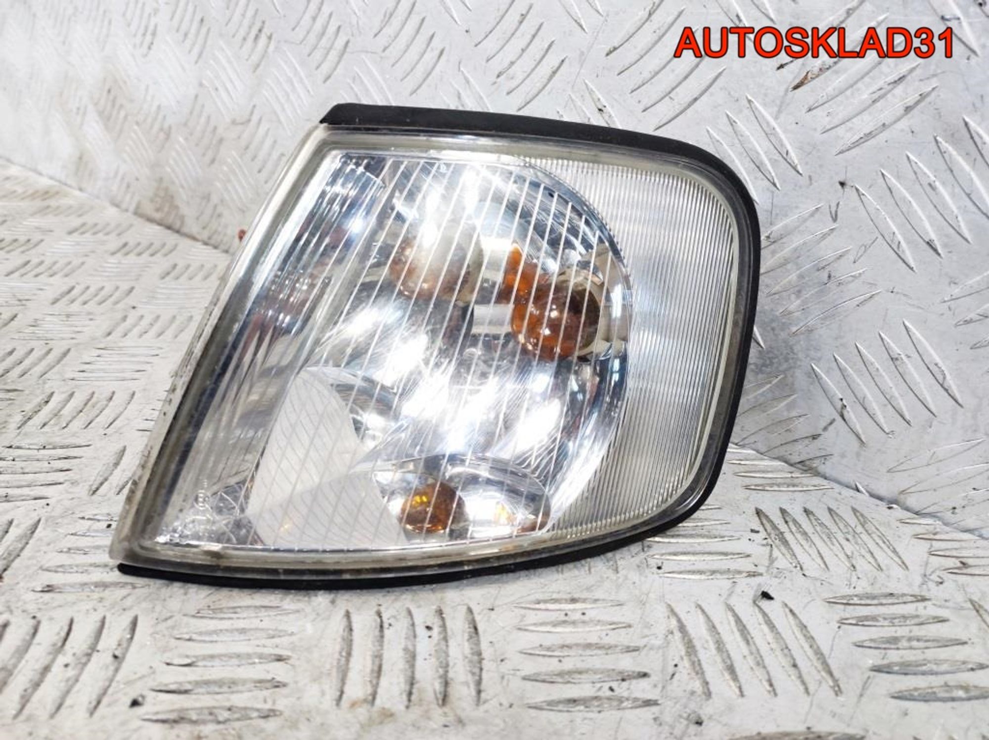 Указатель поворота левый белый Audi A3 8L0953049, 500 рублей, Дубовое