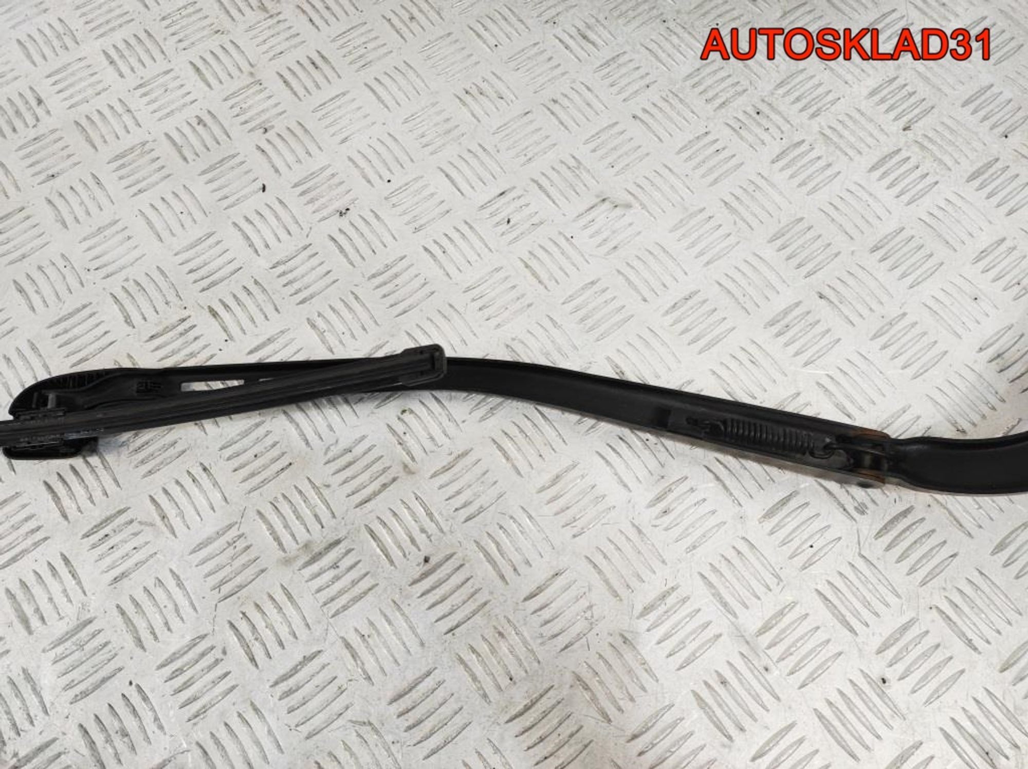 Поводок дворников правый BMW E90 61617171641, 900 рублей, Дубовое