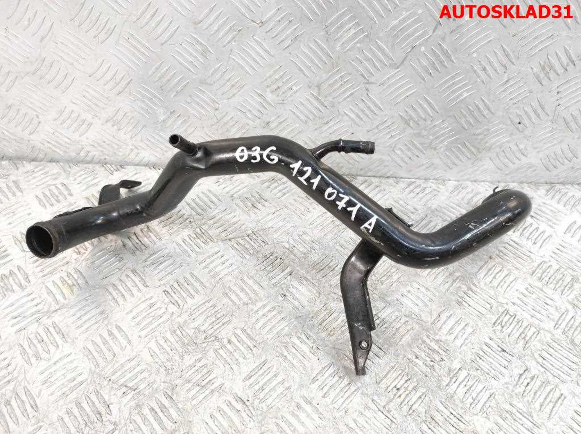 Трубка охлаждающей жидкости Audi A6 C6 2,0 Дизель 03G121071A, 1000 рублей, Дубовое
