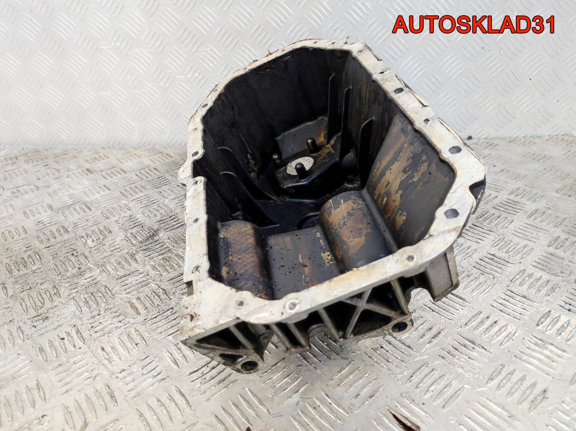 Поддон двигателя VW Polo 1,4 BKY 032103603N Бензин, 1700 рублей, Дубовое