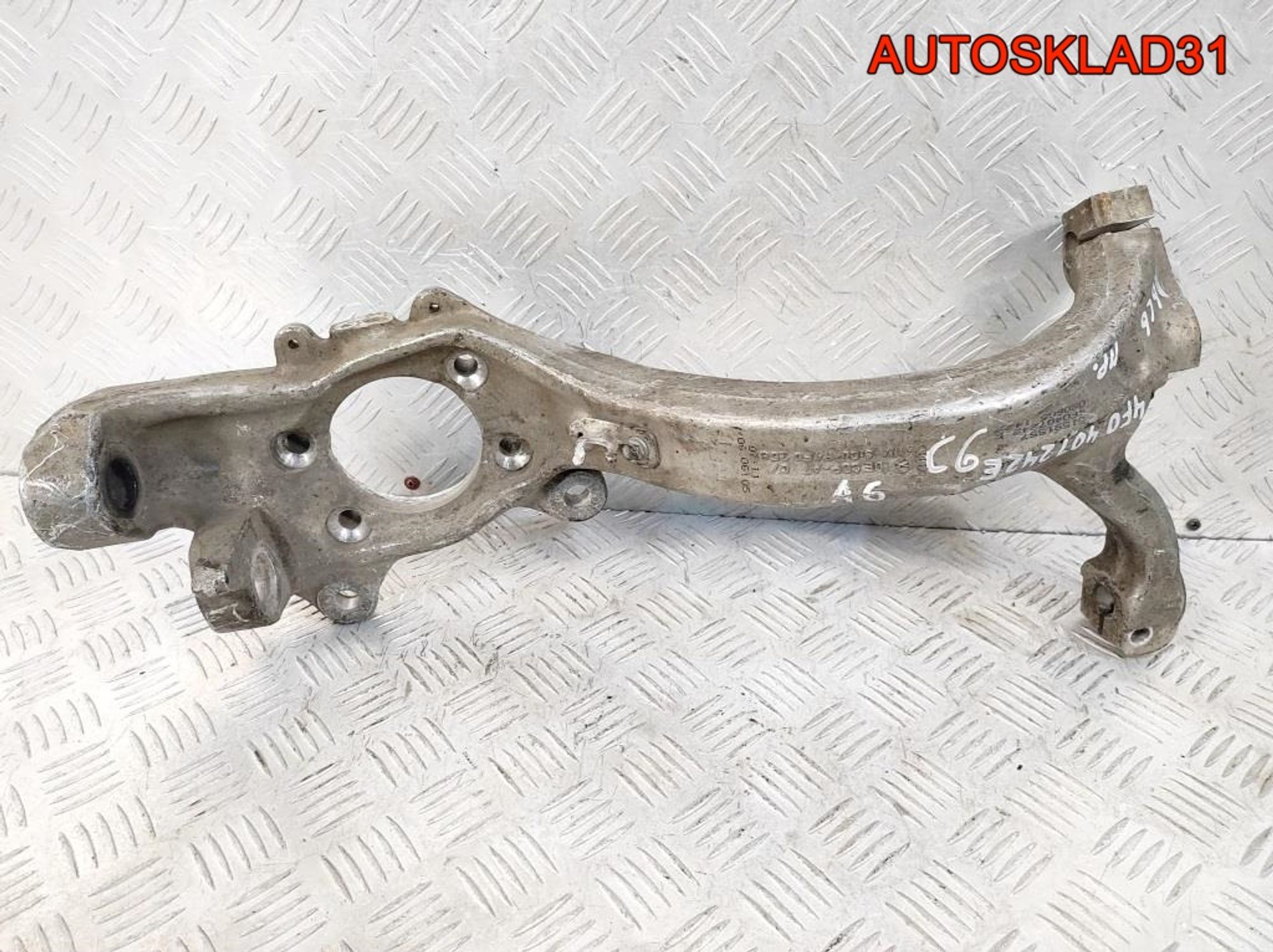 Кулак передний правый Audi A6 C6 4F0407242E, 7000 рублей, Дубовое