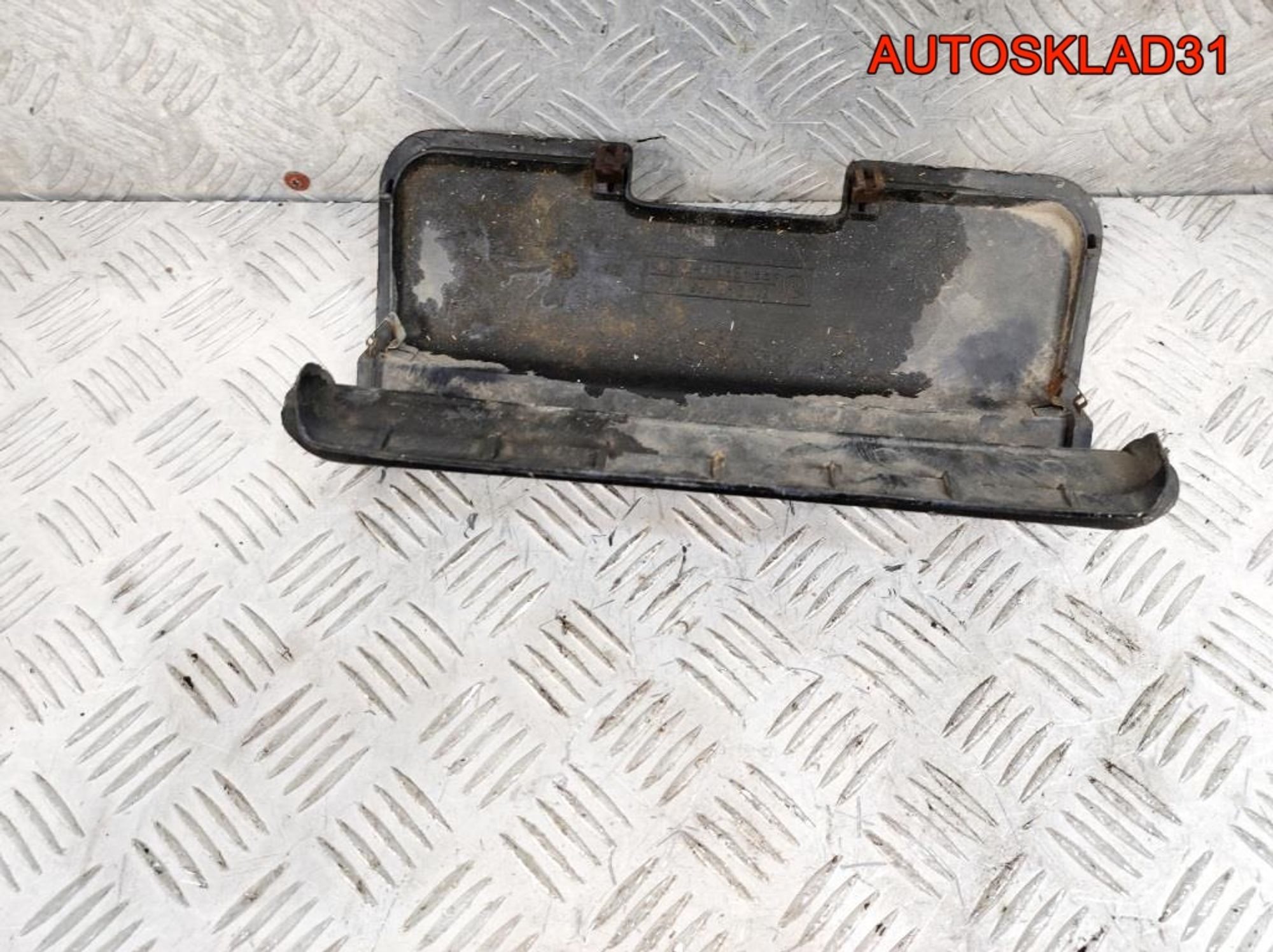 Заглушка бампера BMW E39 51128165099 Универсал, 1100 рублей, Дубовое