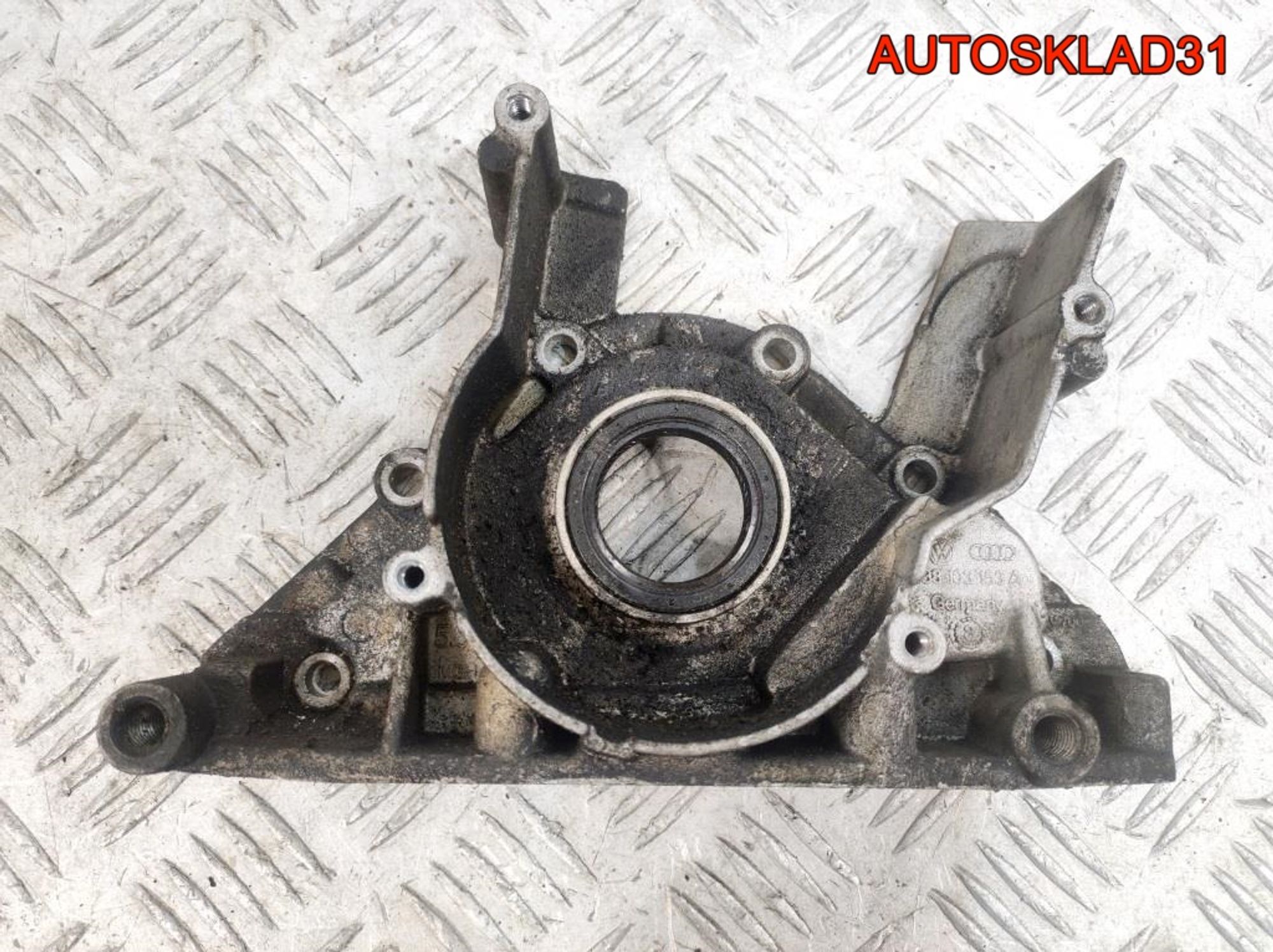 Крышка двигателя передняя VW Golf 4 1.9 ALH 038103153A, 1200 рублей, Дубовое