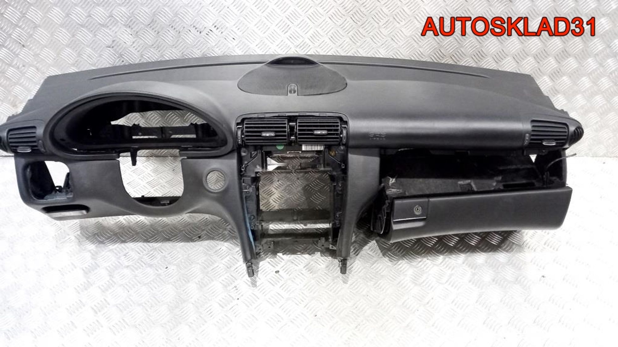 Торпедо Голое MercedesBenz W203 A20368001879C52, 14000 рублей, Дубовое