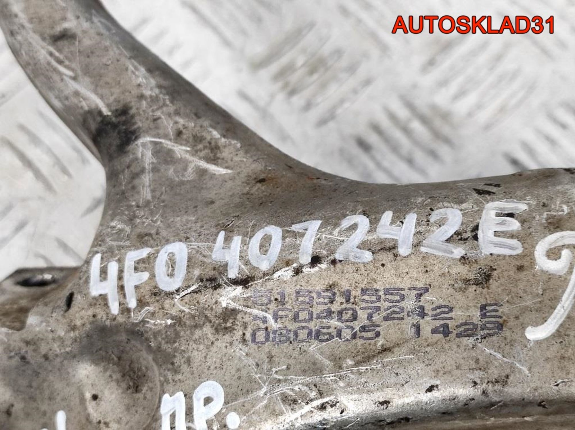 Кулак передний правый Audi A6 C6 4F0407242E, 7000 рублей, Дубовое