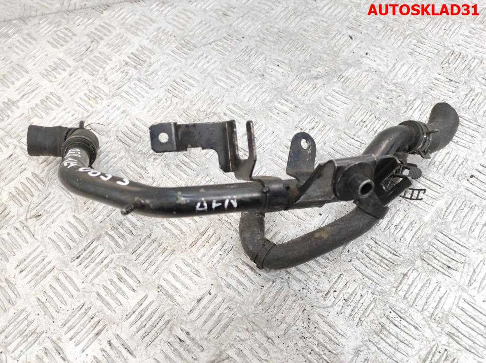 Трубка системы охлаждения VW Passat B5 1,9 AFN 028121065S, 600 рублей, Дубовое