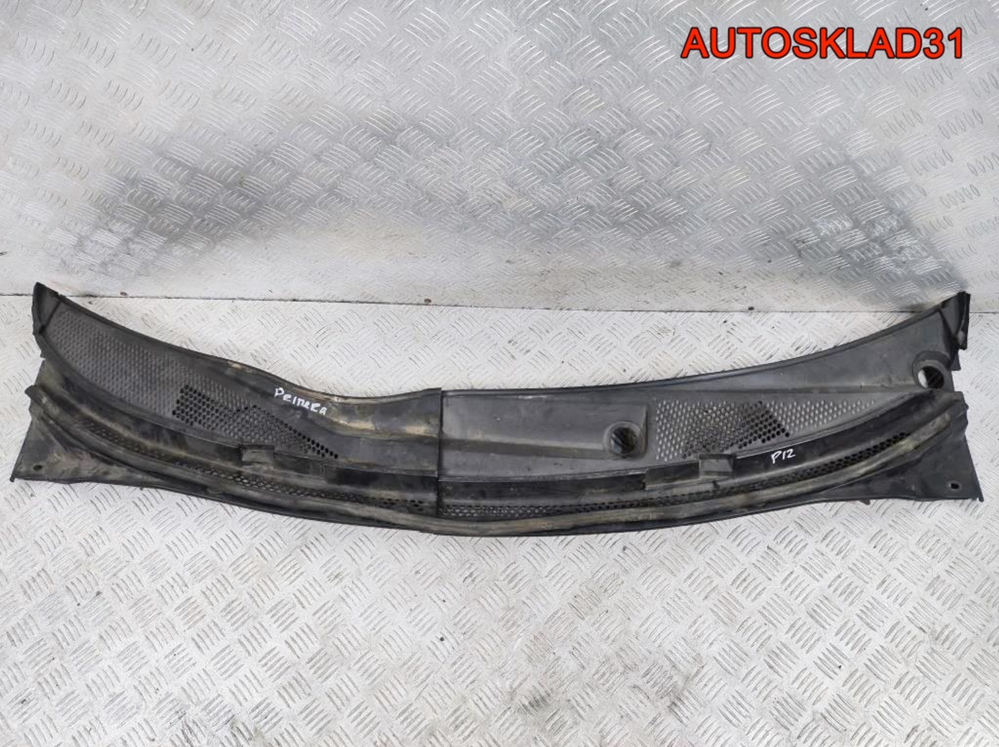 Решетка стеклоочистителя Nissan Primera 66863AU310, 2500 рублей, Дубовое