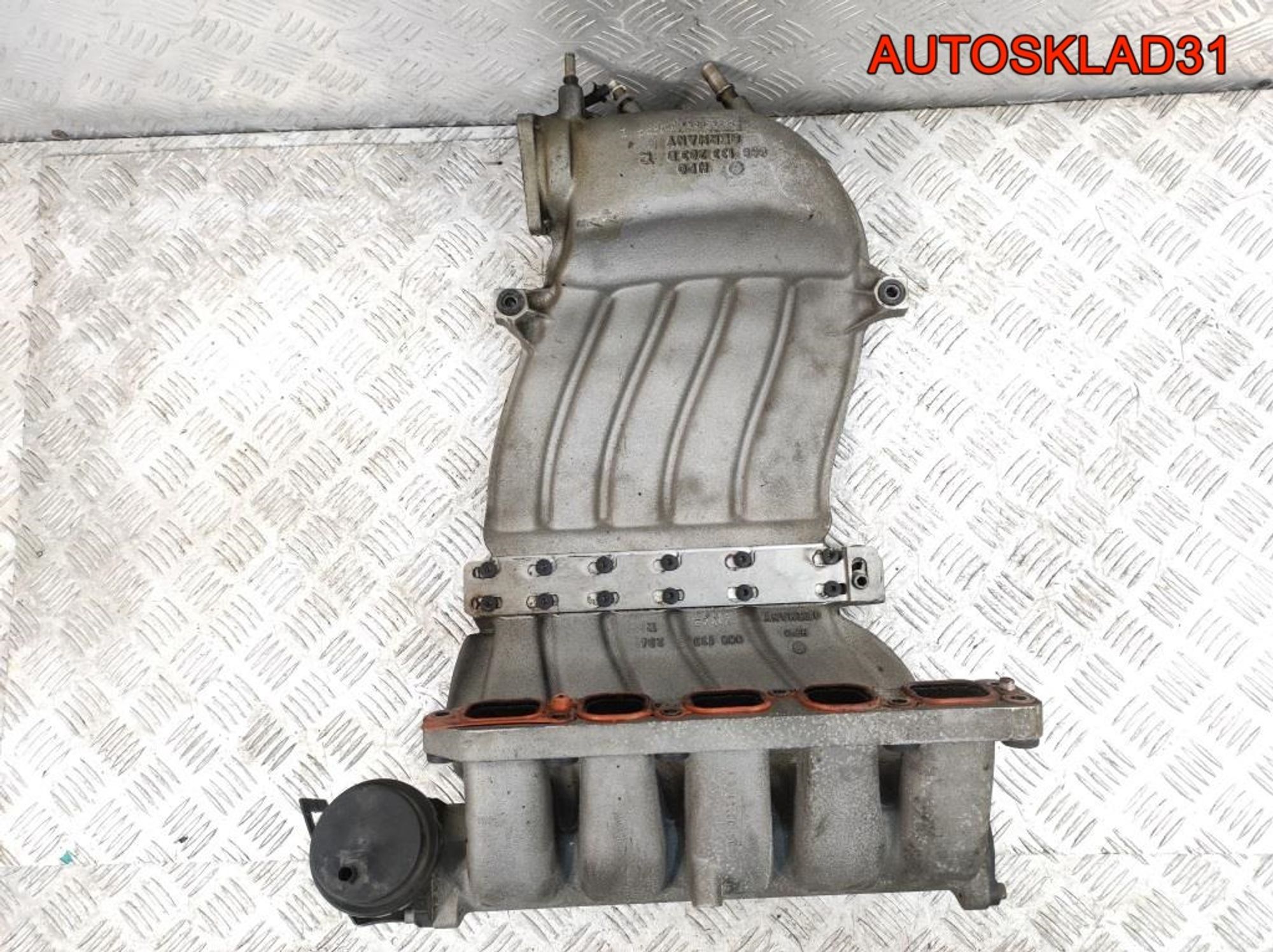 Коллектор впускной VW Passat B5+ 2,3 AZX 066133203B, 1000 рублей, Дубовое