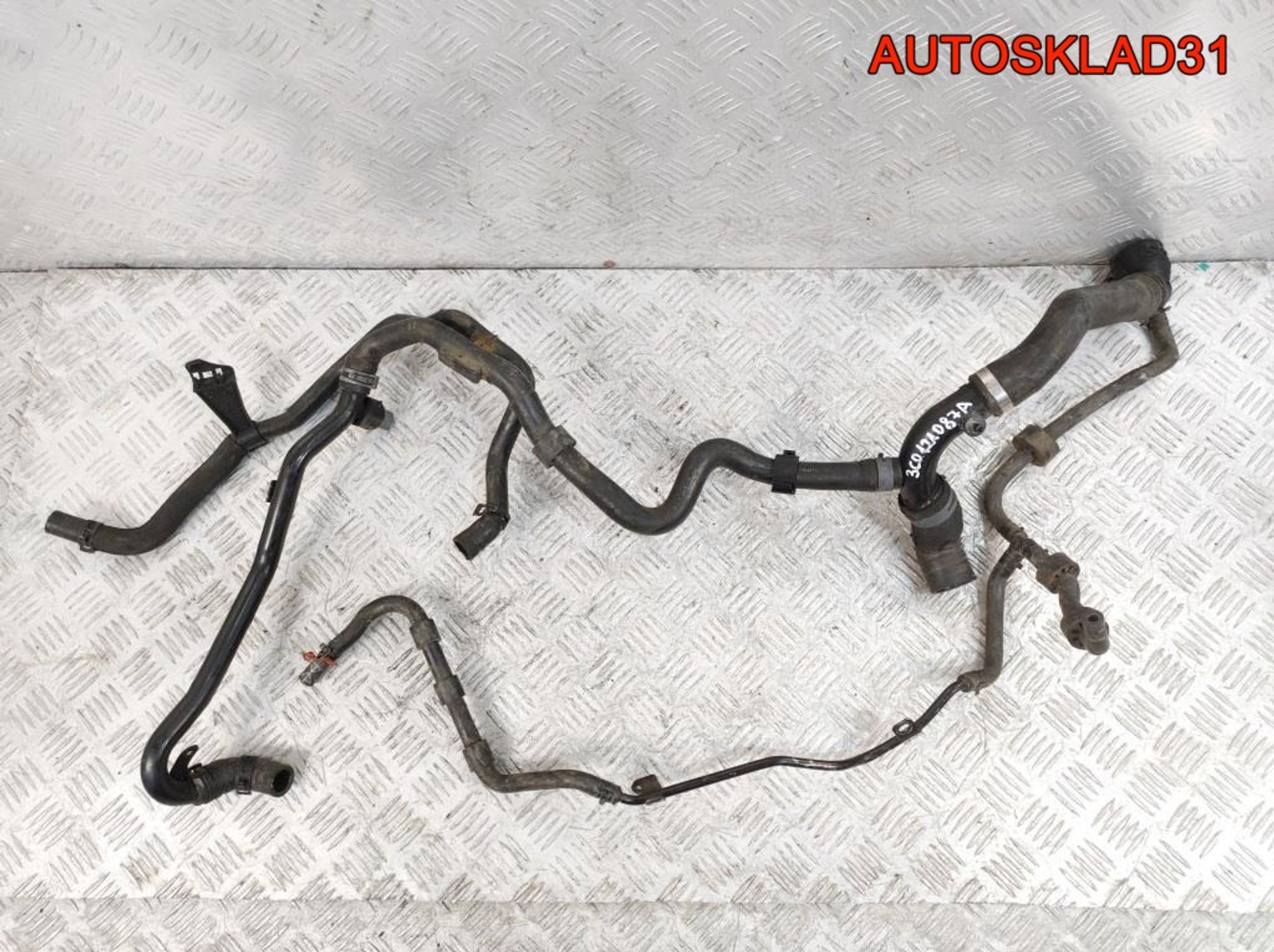 Трубка охлаждающей жидкости VW Passat B6 2,0 Дизель 5N0121065, 2500 рублей, Дубовое