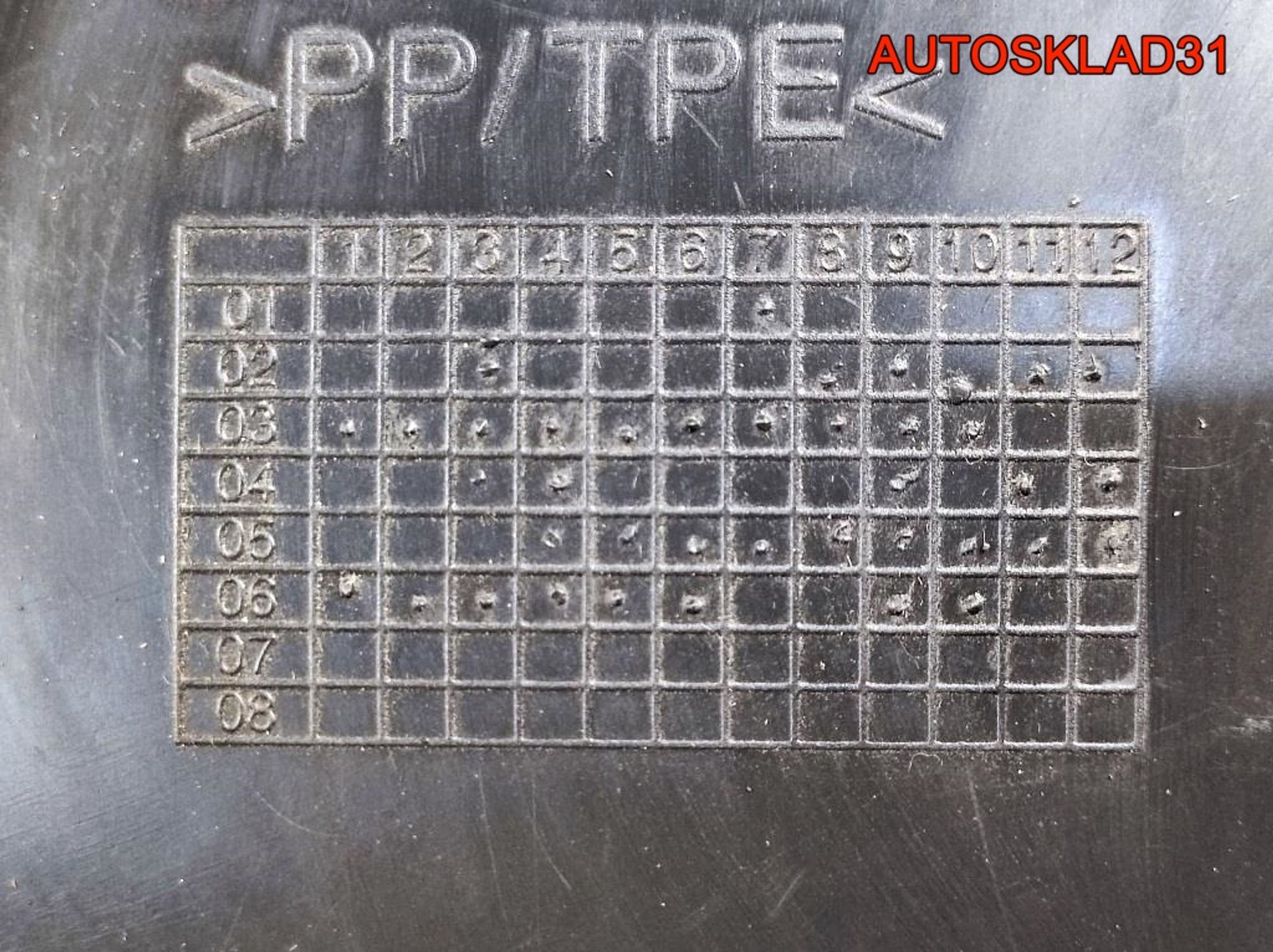 Локер задний правый Volkswagen Polo 6Q0810972A, 1300 рублей, Дубовое