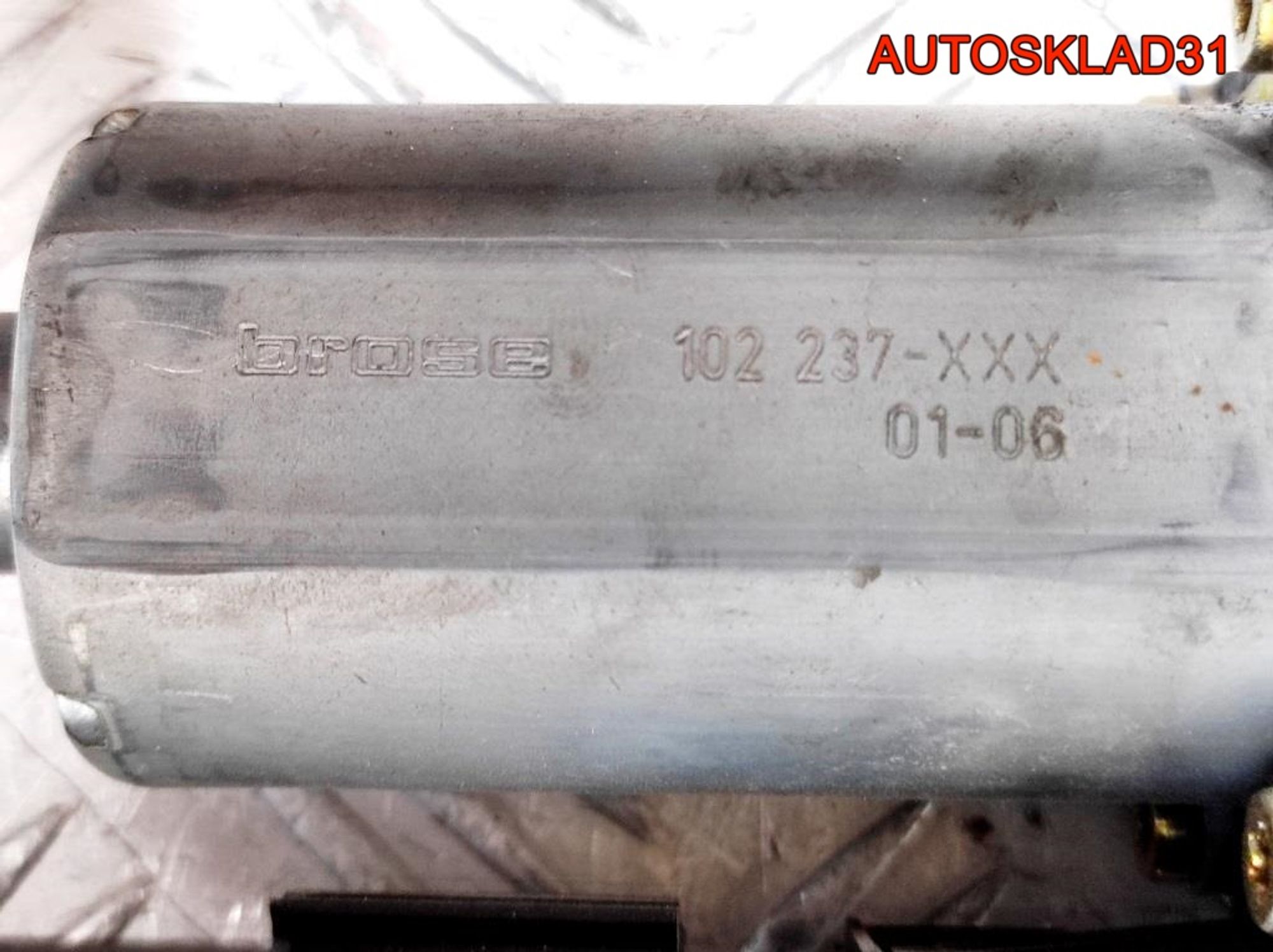 Моторчик стеклоподъемника Audi A4 B6 8E1959801B, 1800 рублей, Дубовое