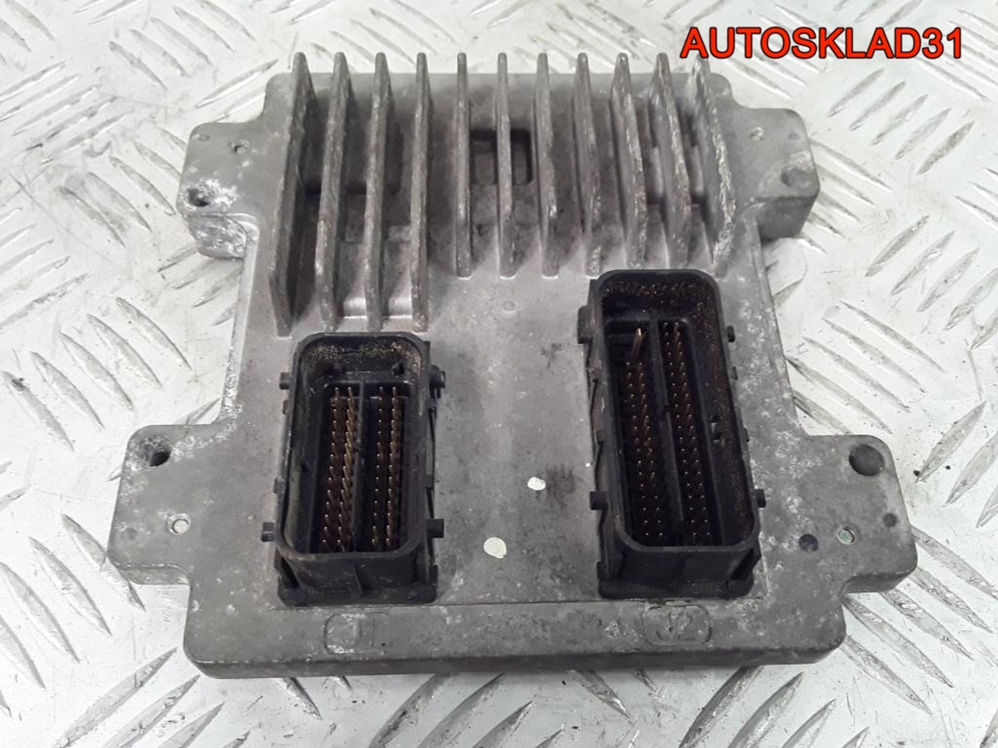 Блок эбу Opel Corsa D 1,2 A12XER 55583739 Бензин, 4100 рублей, Дубовое