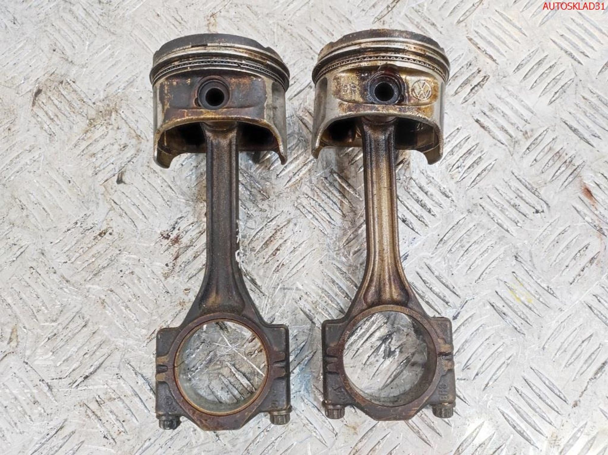 Поршень с шатуном Volkswagen Golf 4 1.4 AKQ 036198401, 1500 рублей, Дубовое