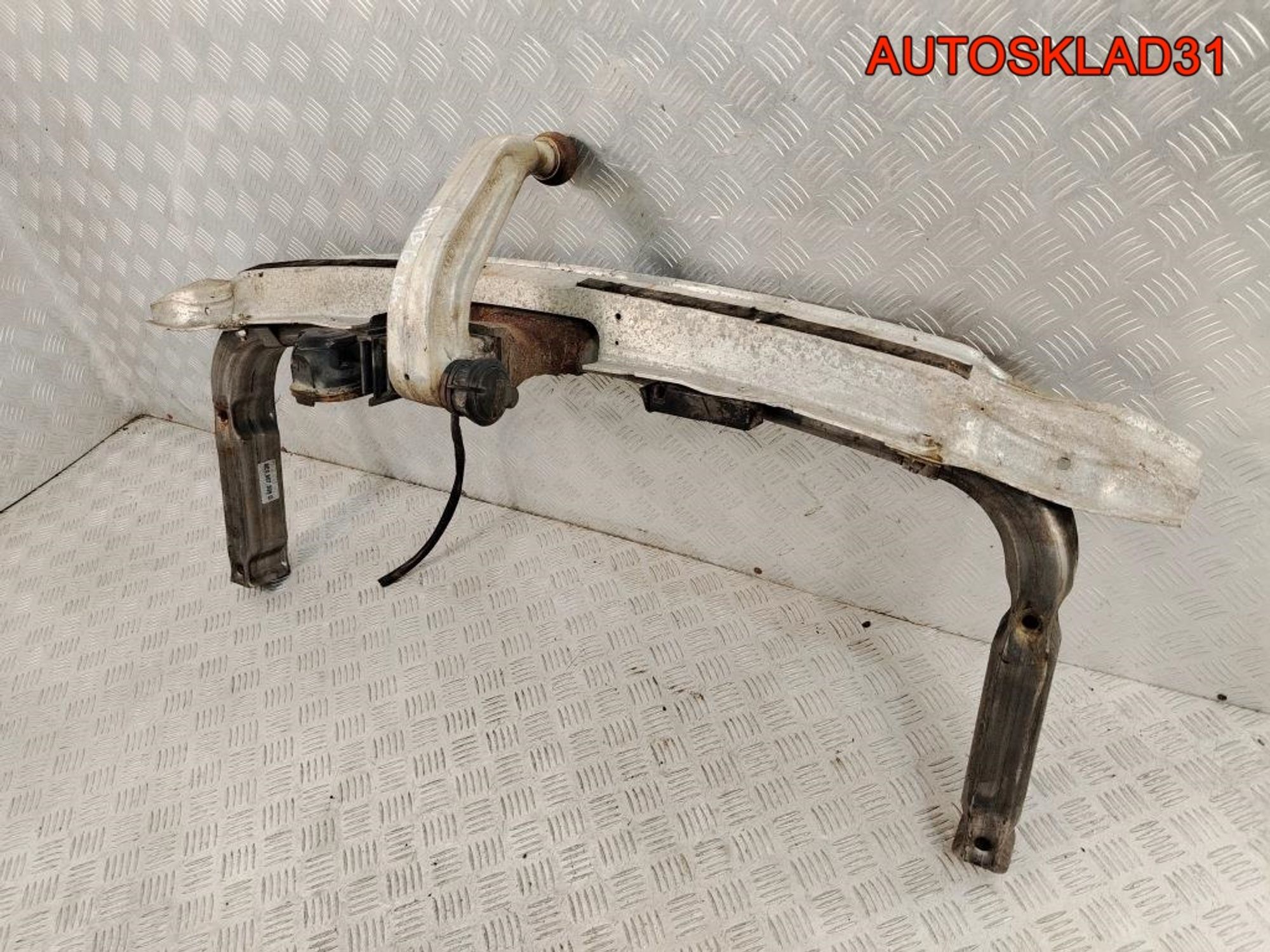 Фаркоп со съёмным крюкoм Audi A4 B6 Combi 8E0807309D, 20000 рублей, Дубовое