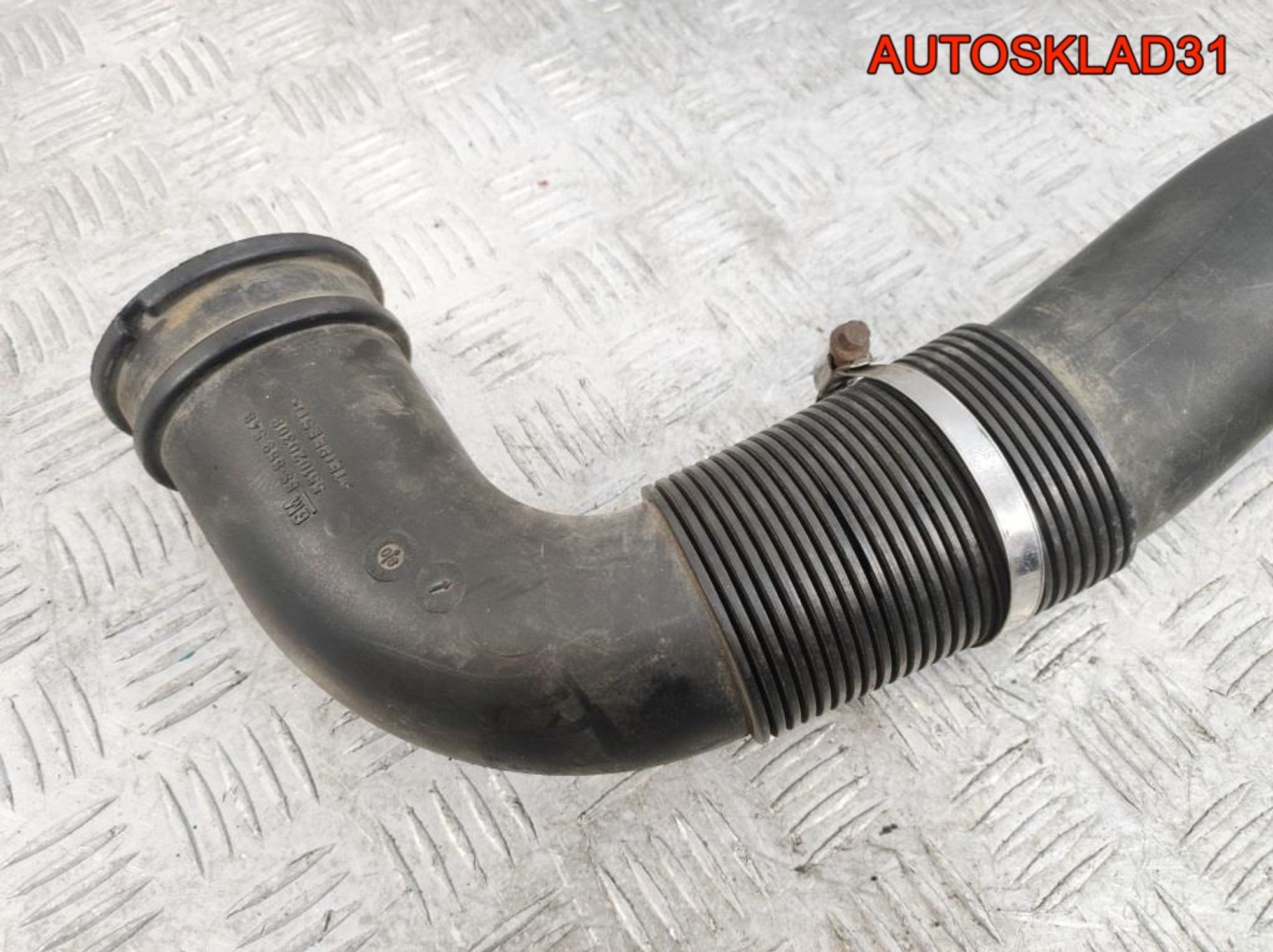 Патрубок воздушного фильтра Opel Astra H 55559548, 1000 рублей, Дубовое