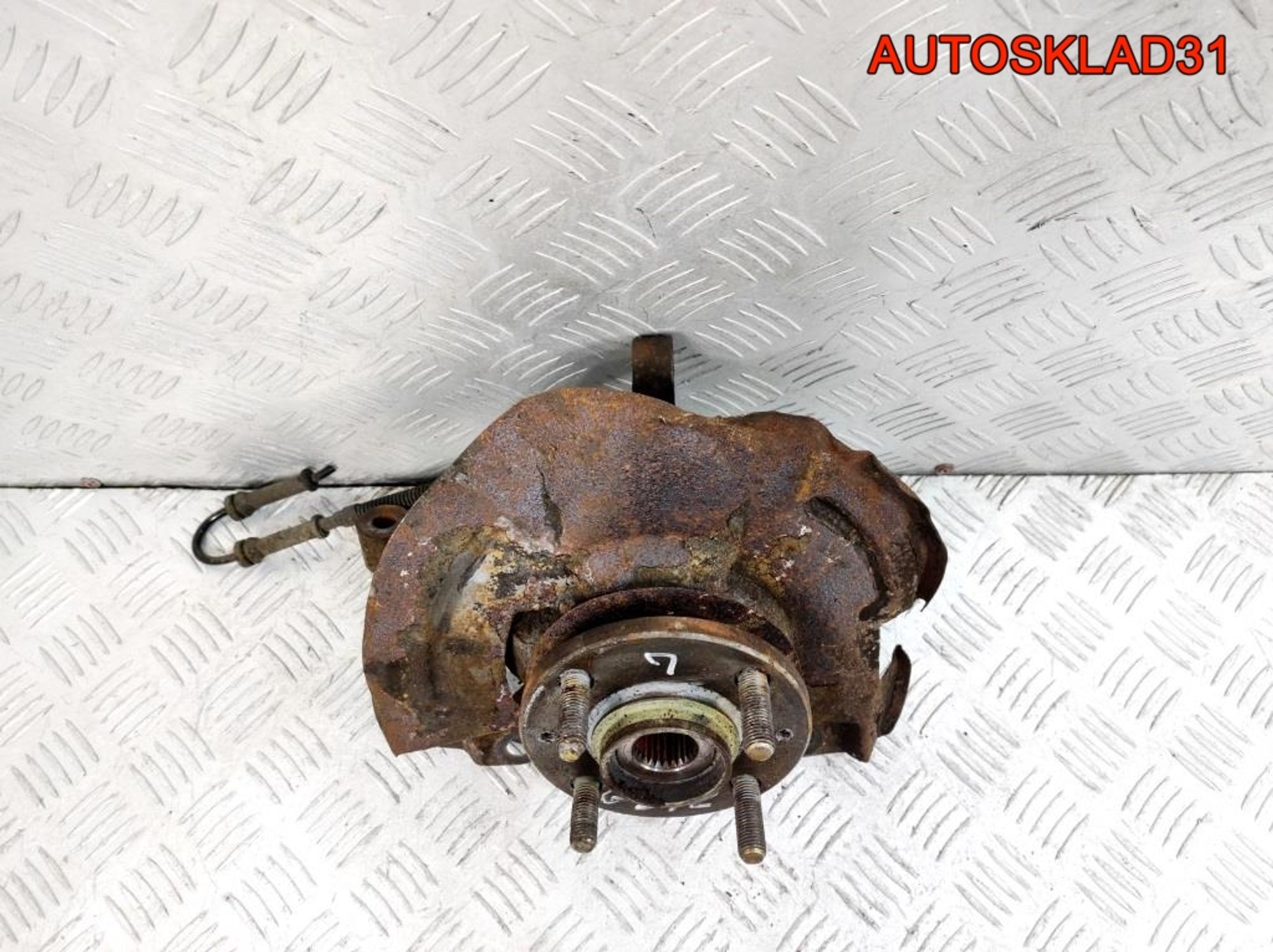 Кулак поворотный передний левый в сборе Hyundai Getz 517151C110, 4500 рублей, Дубовое