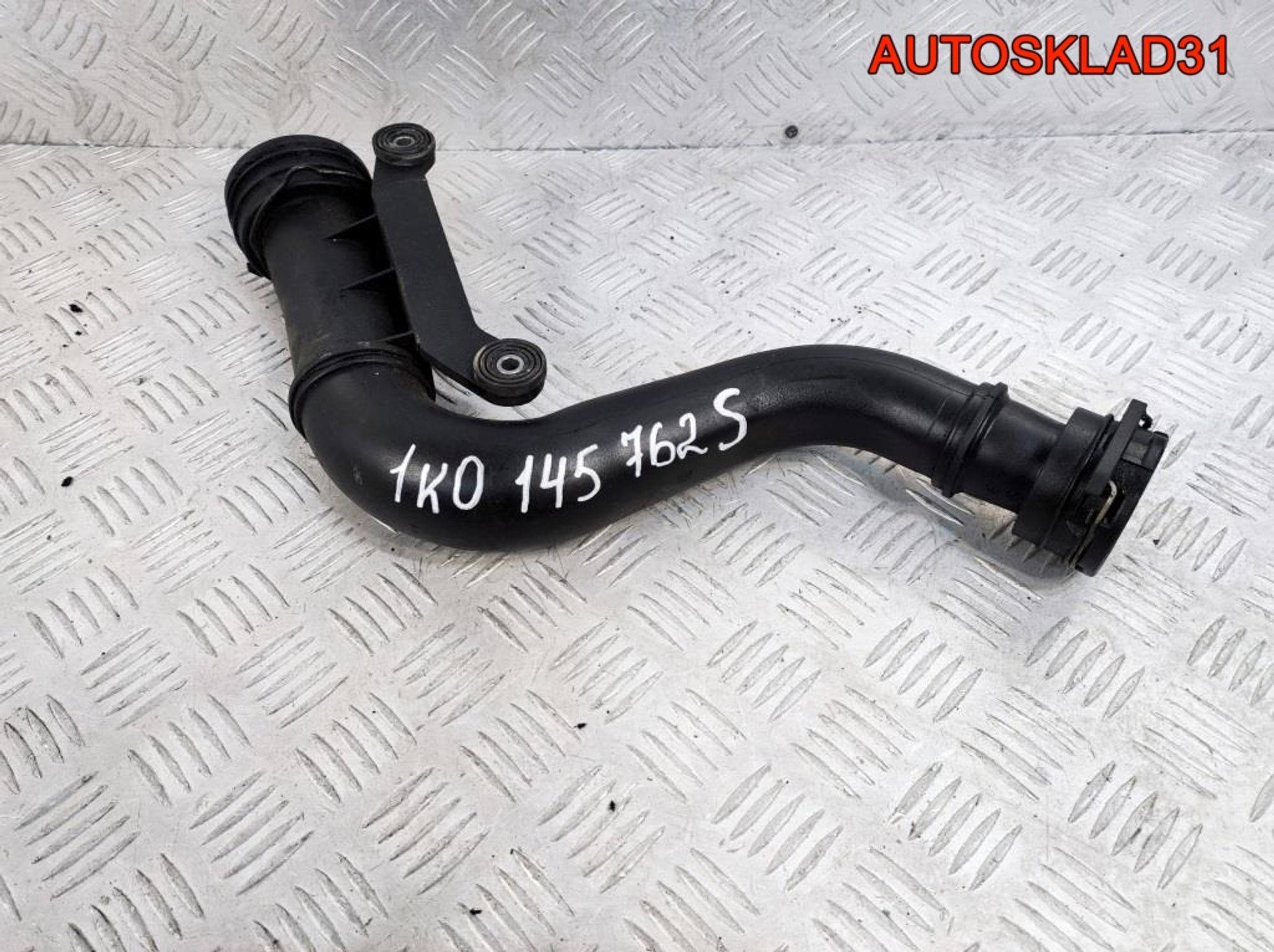 Патрубок интеркулера VW Passat B6 1K0145762S, 1700 рублей, Дубовое