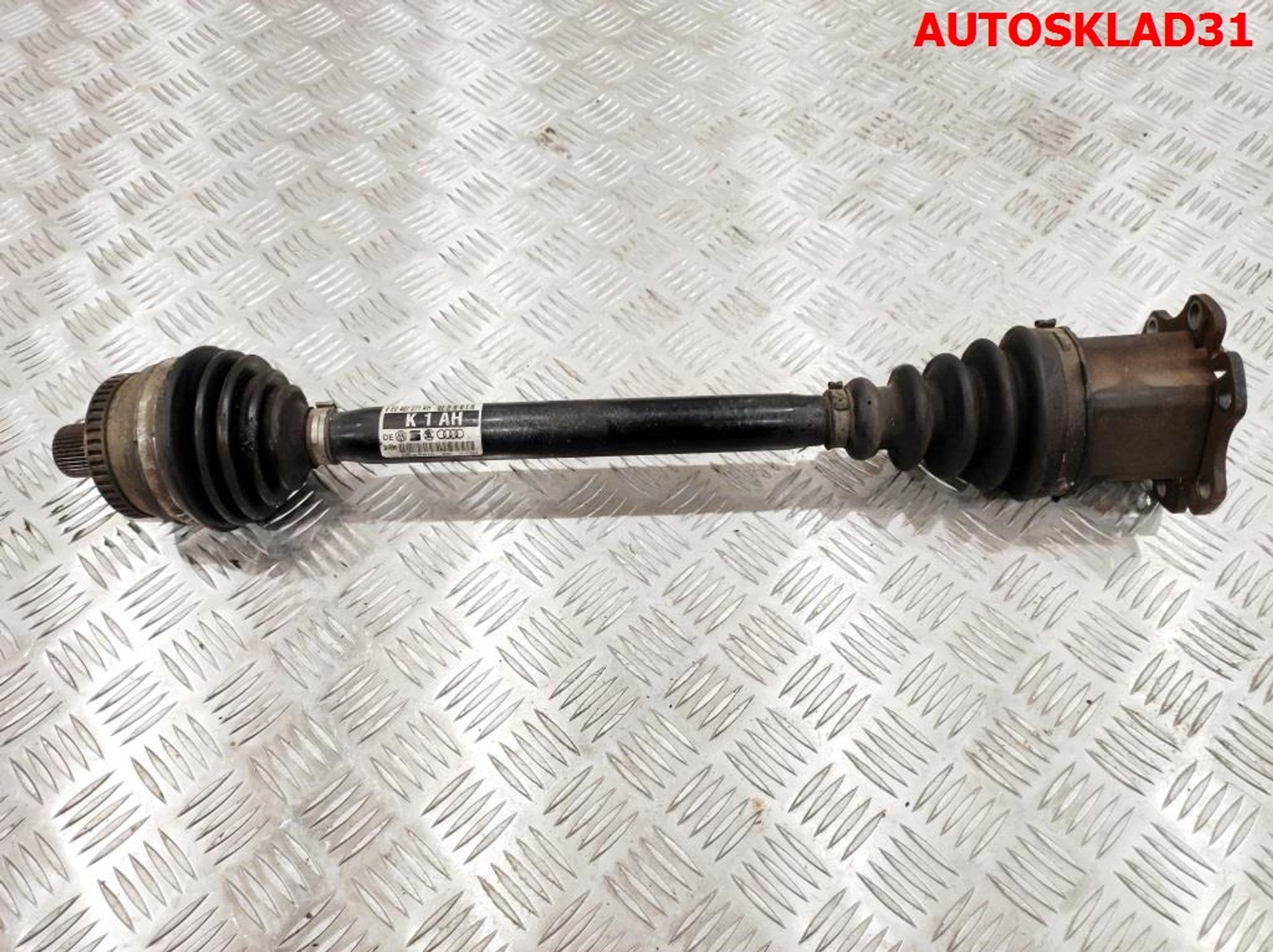 Полуось передняя левая Audi A4 B6 2.0 ALT Бензин МКПП 8E0407271AH, 5000 рублей, Дубовое