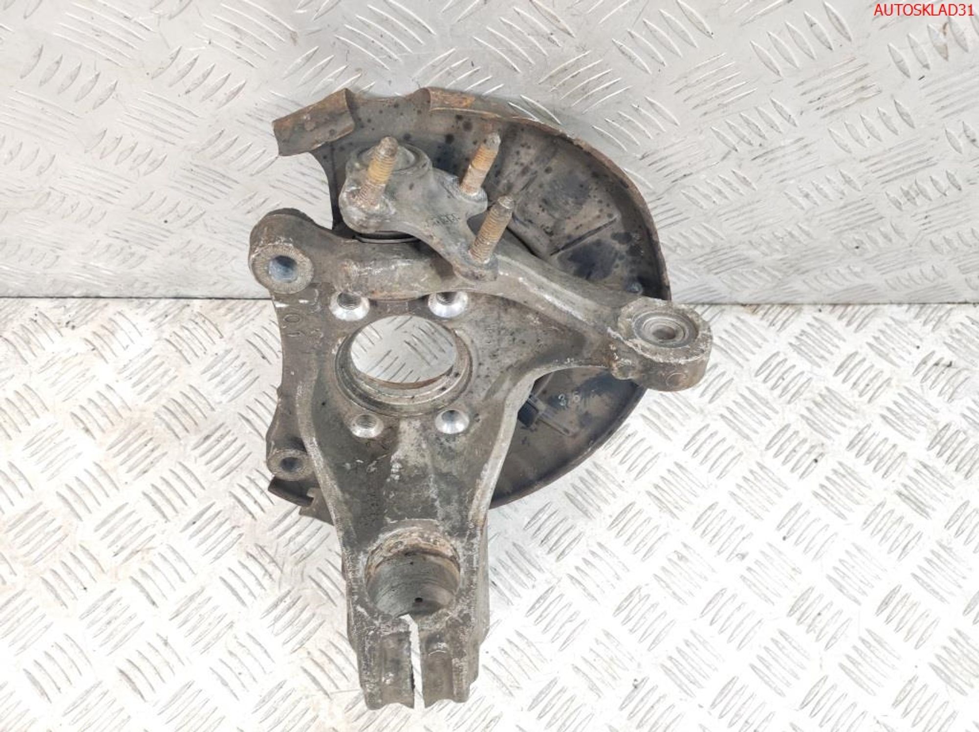 Кулак поворотный передний левый VW Passat B6 3C0407253F, 2000 рублей, Дубовое