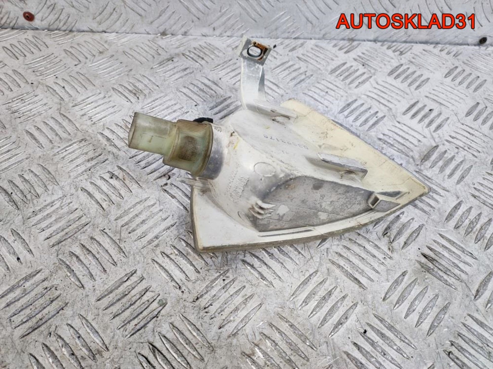 Указатель поворота левый белый Skoda Octavia A4, 500 рублей, Дубовое