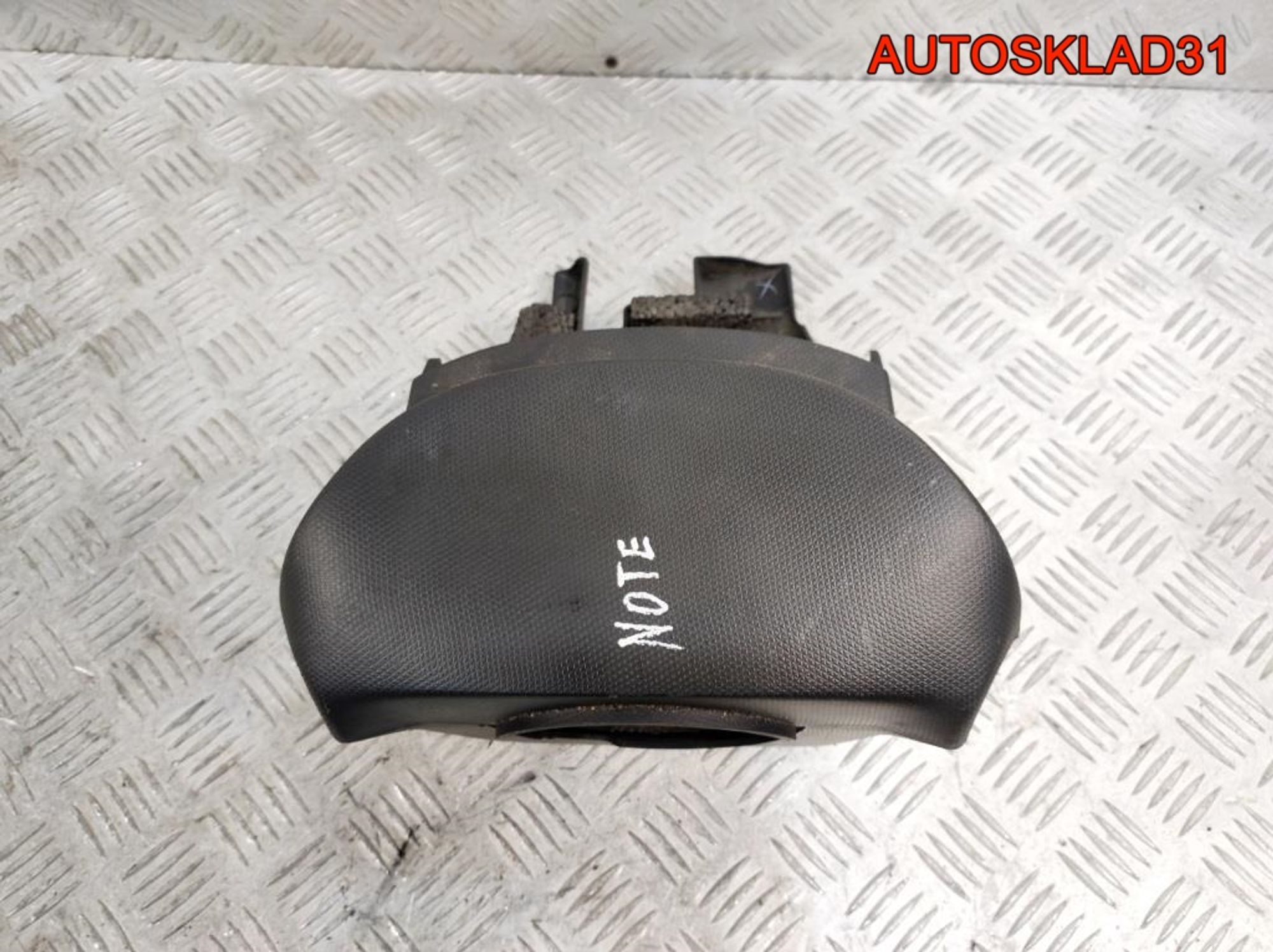 Кожух рулевой колонки Nissan Note E11 484709U000, 1400 рублей, Дубовое