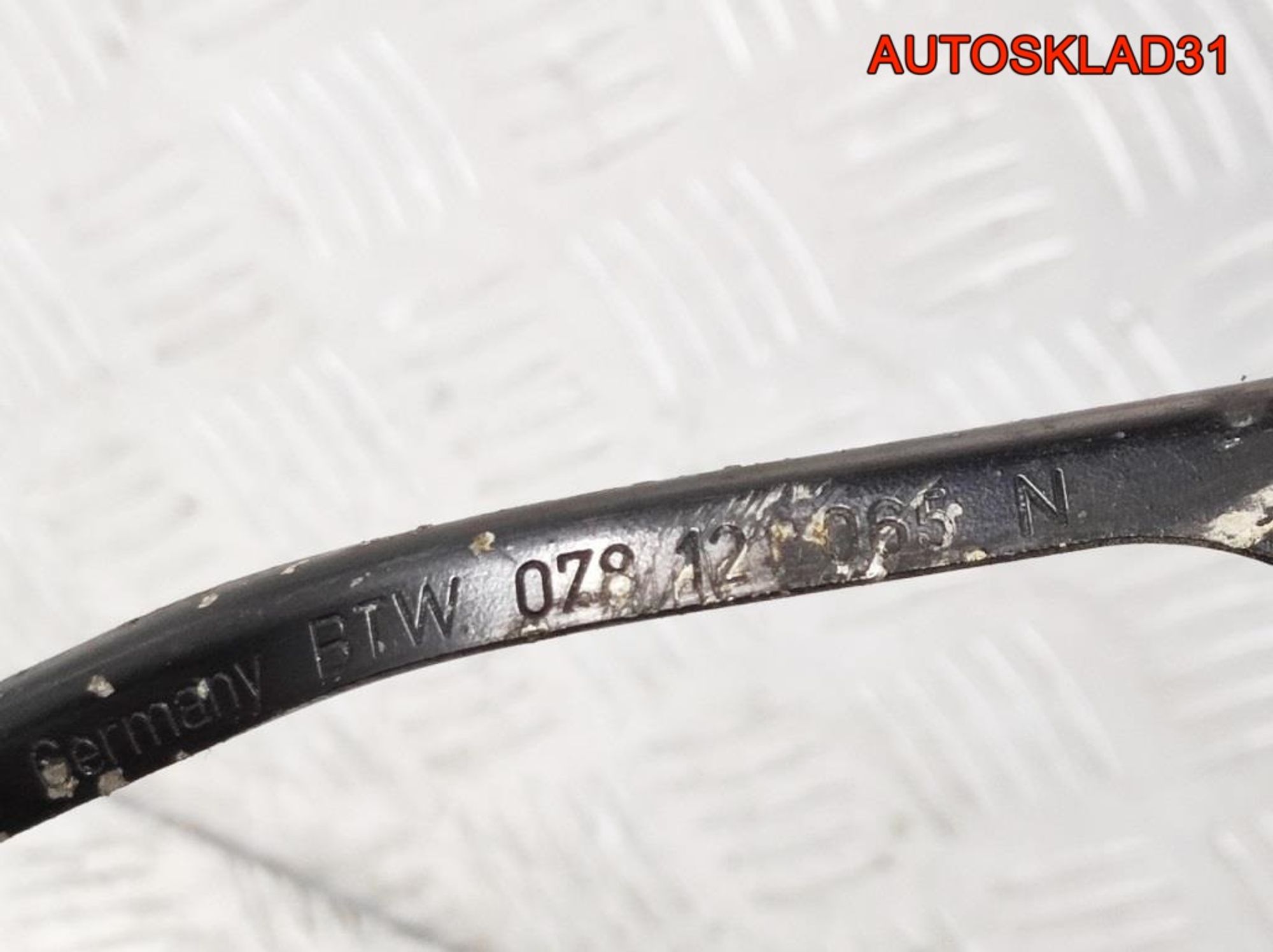 Трубка охлаждения Audi A4 B6 2,4 BDV 078121065N, 600 рублей, Дубовое