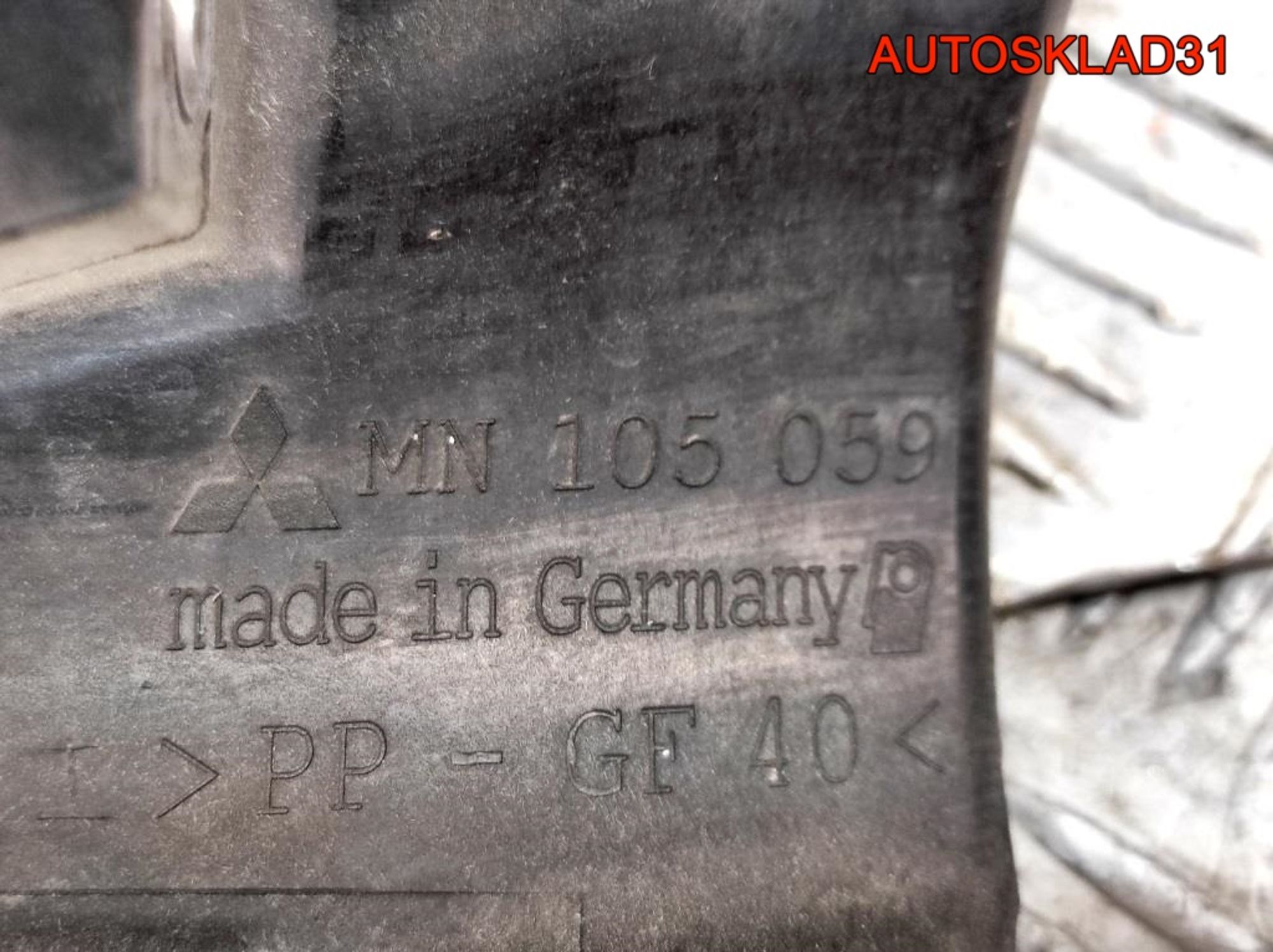 Панель передняя левая Mitsubishi Colt Z3 MN105059, 7000 рублей, Дубовое