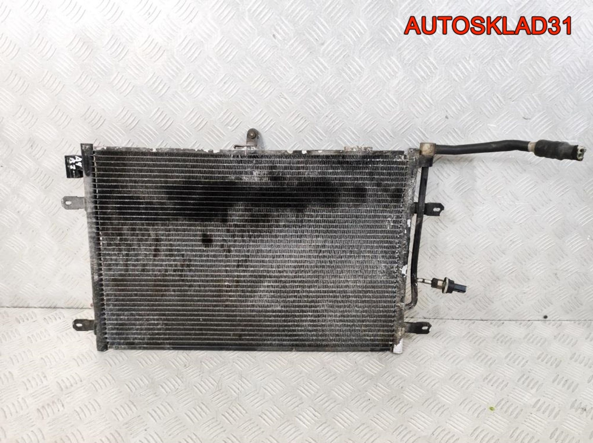 Радиатор кондиционера Audi A4 B7 8E0260403T, 900 рублей, Дубовое