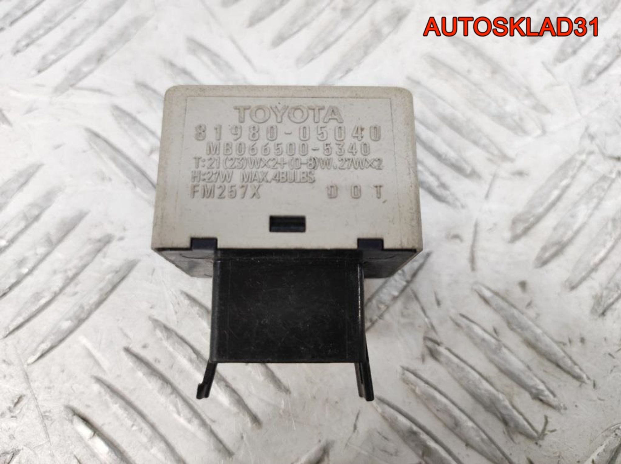 Реле поворотов Toyota Avensis 2 8198005040, 800 рублей, Дубовое