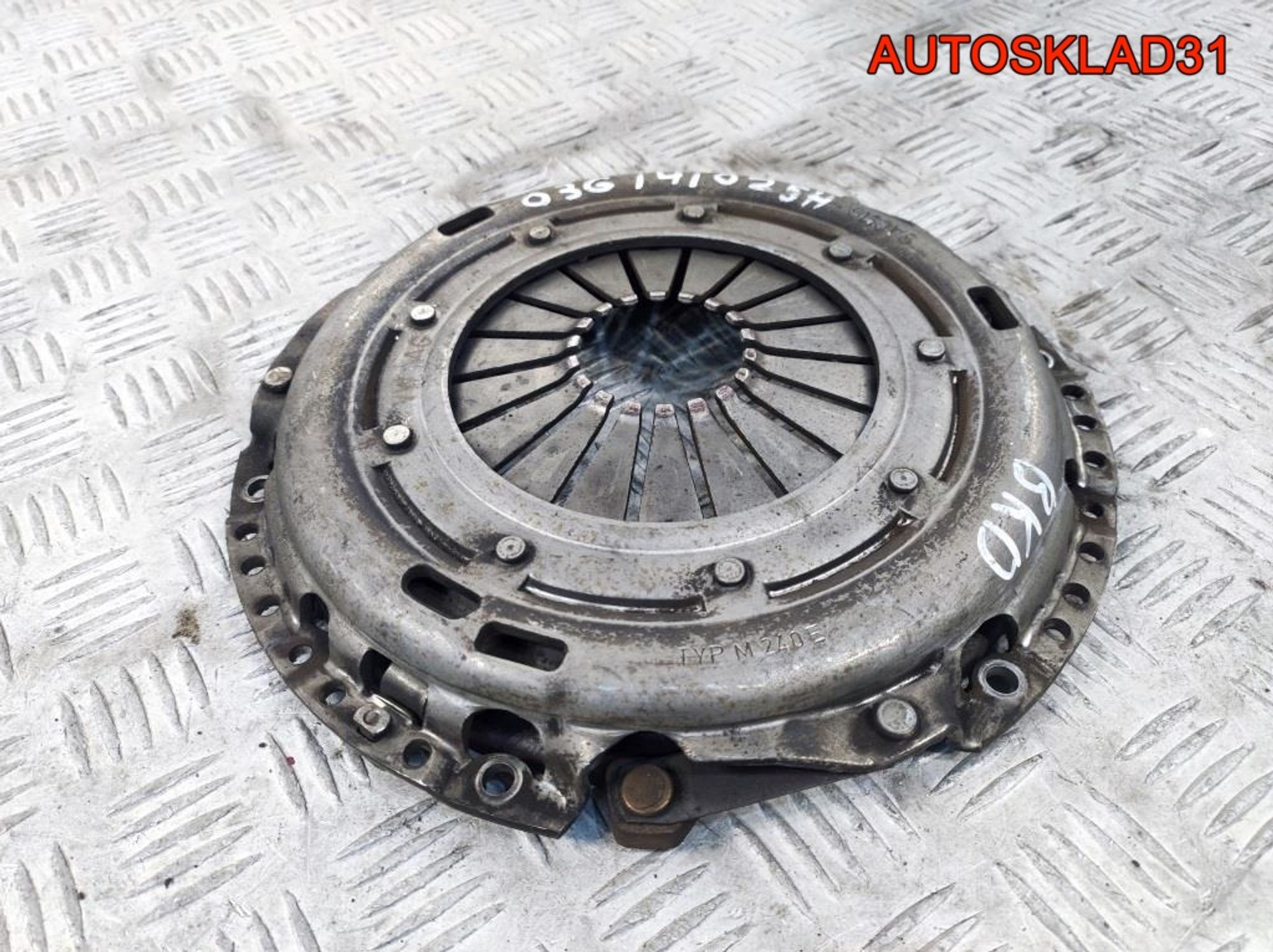 Комплект сцепления VW Passat B6 2.0 BKD 03G141025H, 2500 рублей, Дубовое