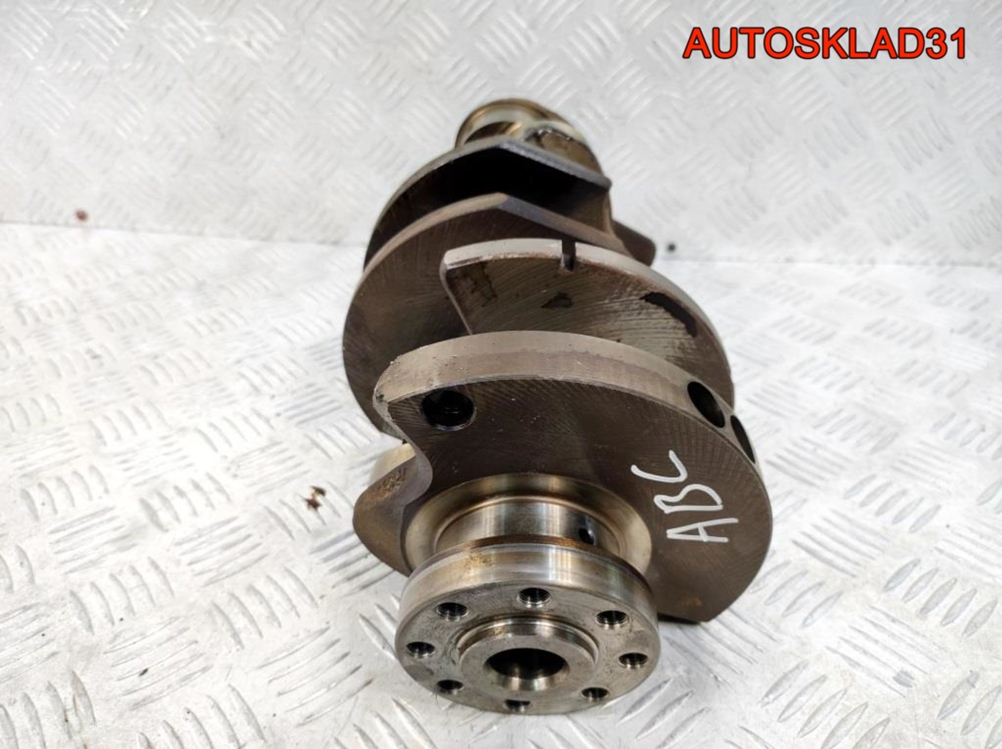 Коленвал Audi A6 C4 2,6 ABC 078105101AC, 9800 рублей, Дубовое